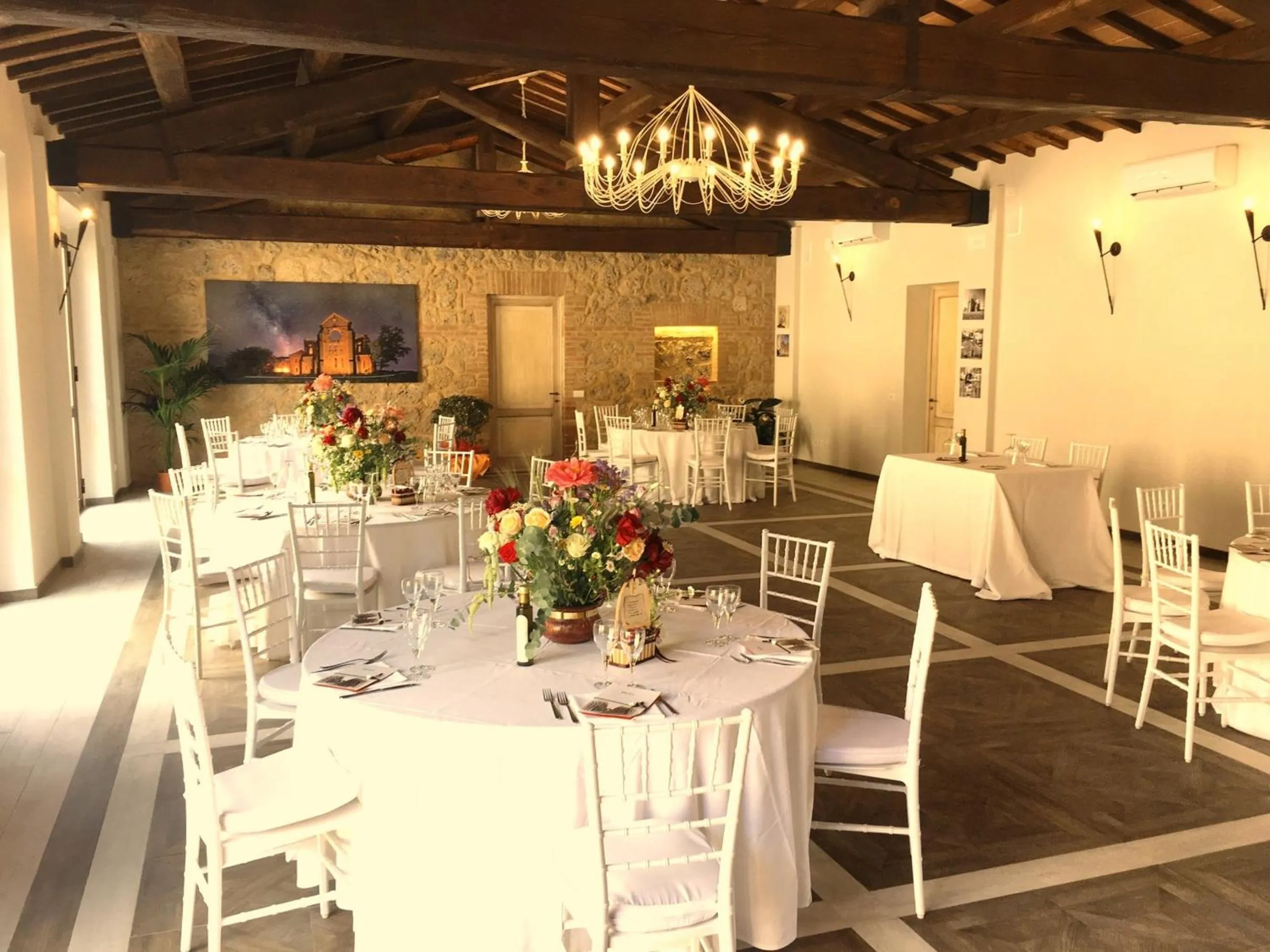 Banquet/Function facilities in Casale San Galgano