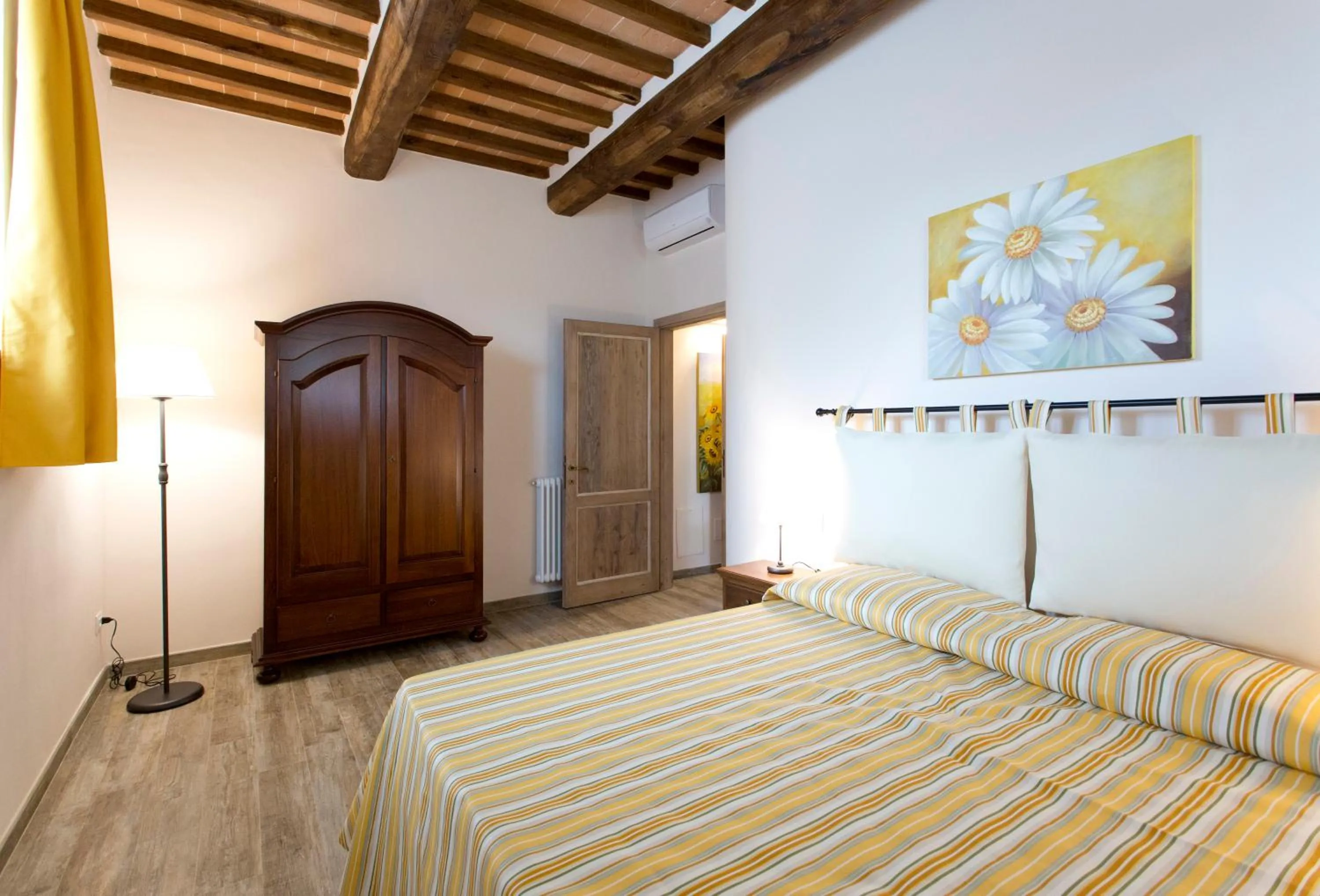 Bed in Casale San Galgano