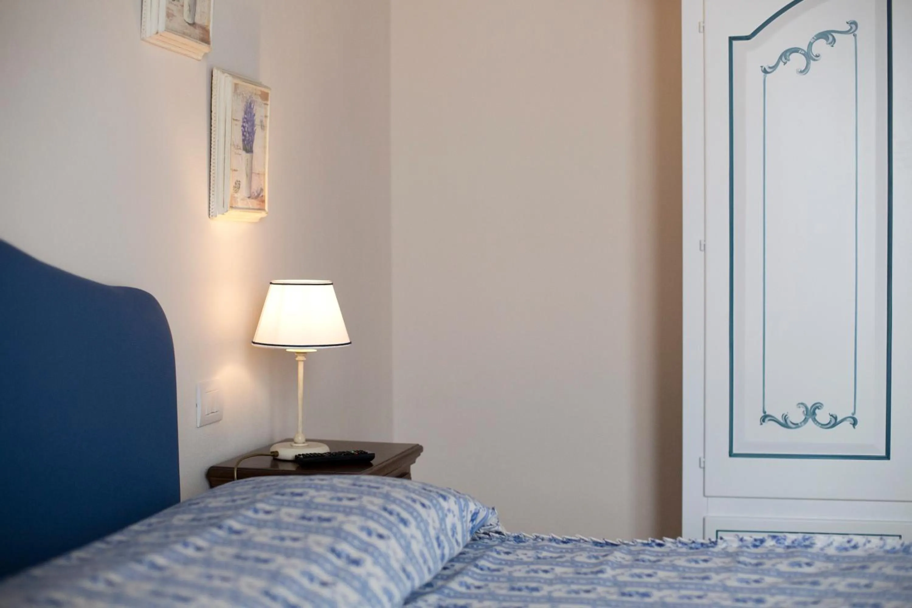 Decorative detail, Bed in Casale San Galgano