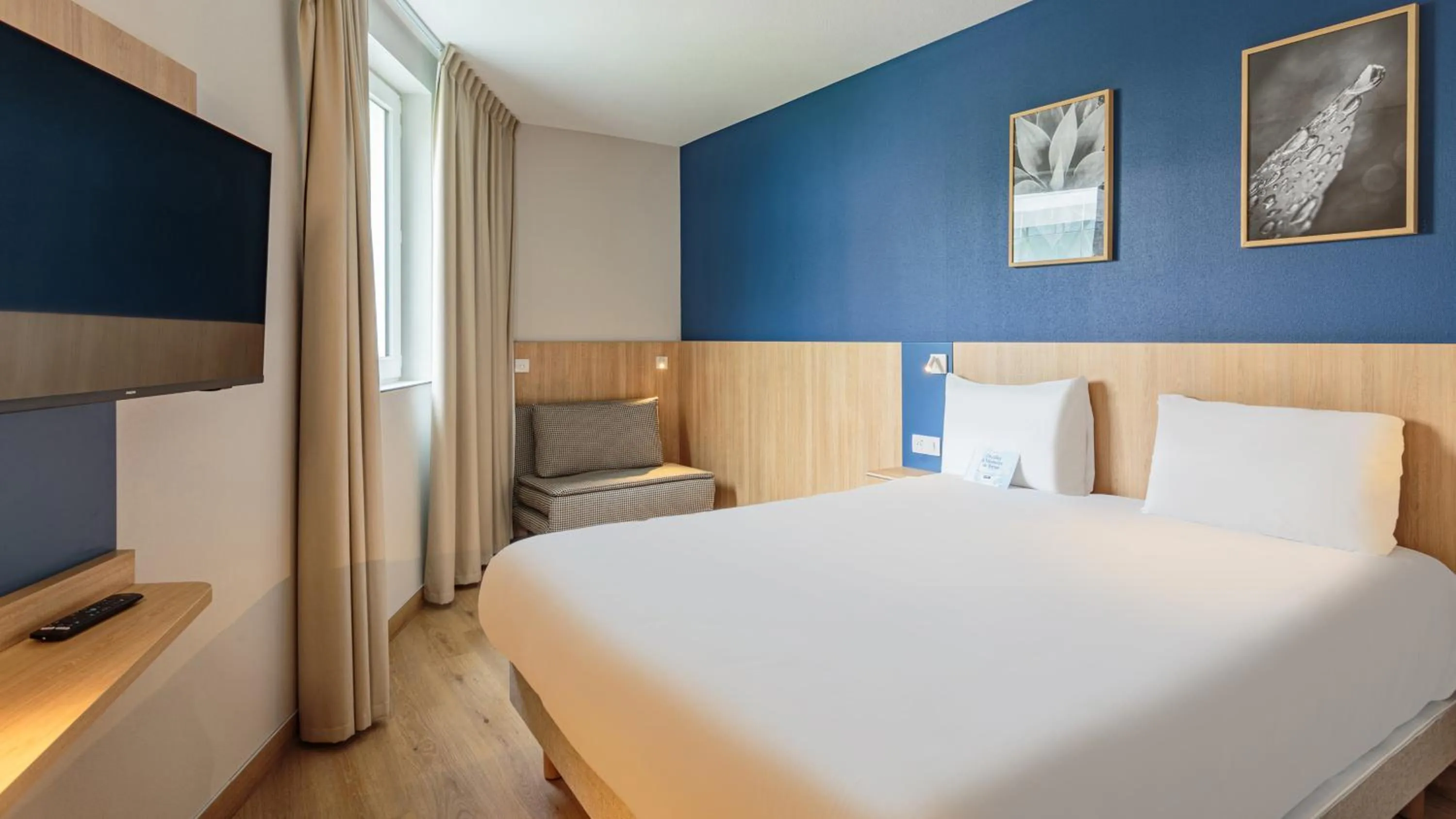 Superior Room - 1 Double Bed in Kyriad Anglet - Biarritz