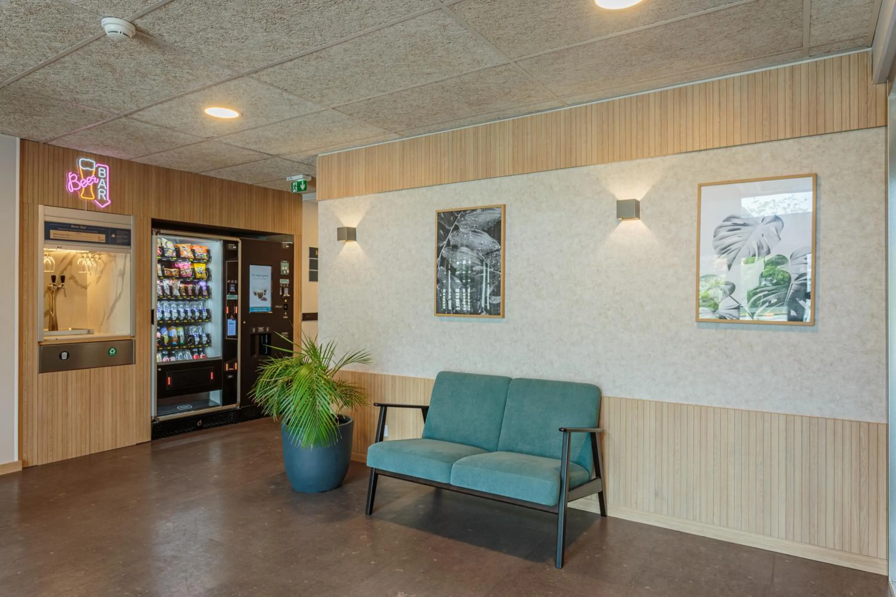 Lobby or reception in Kyriad Anglet - Biarritz