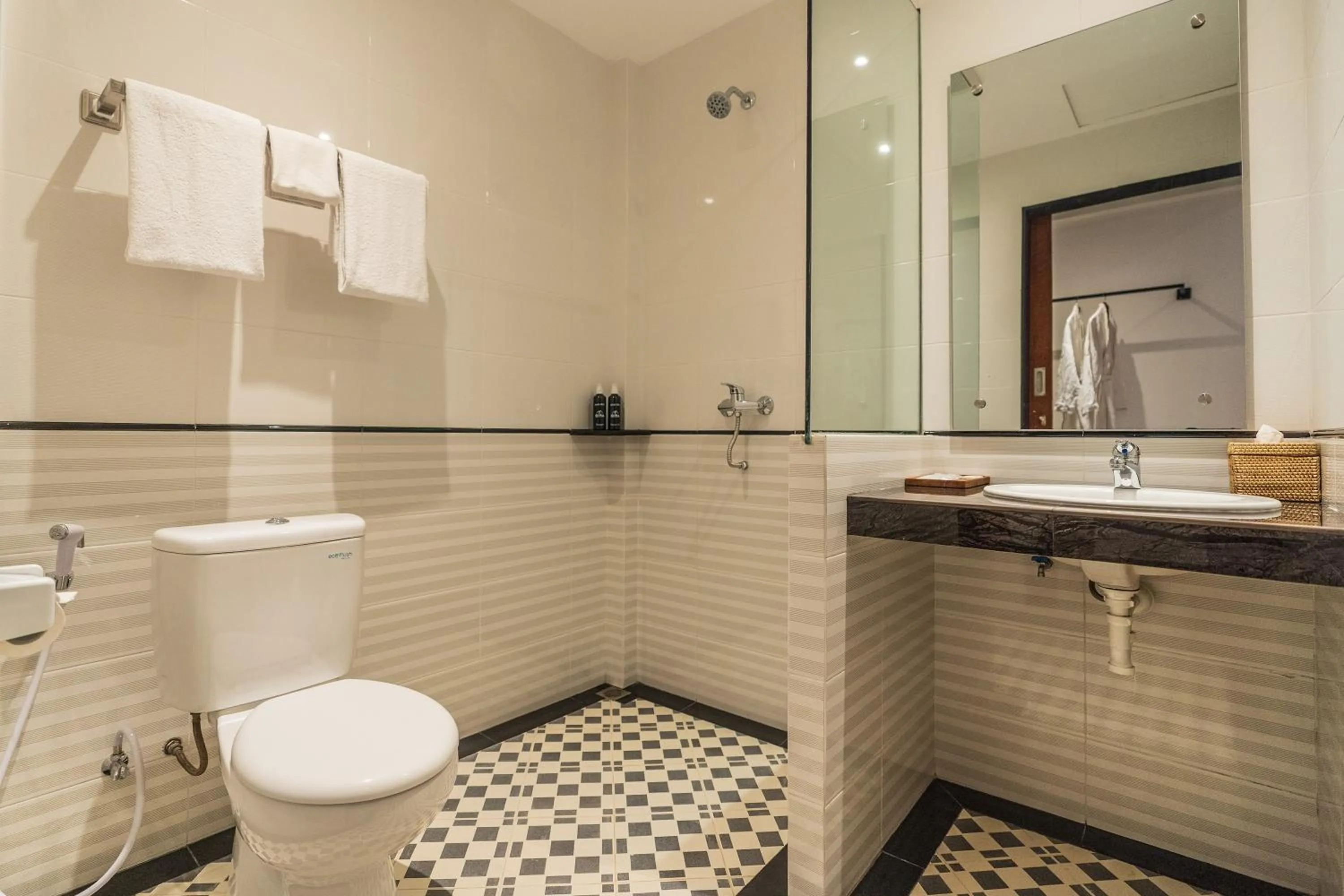 Bathroom in Suka Beach Inn