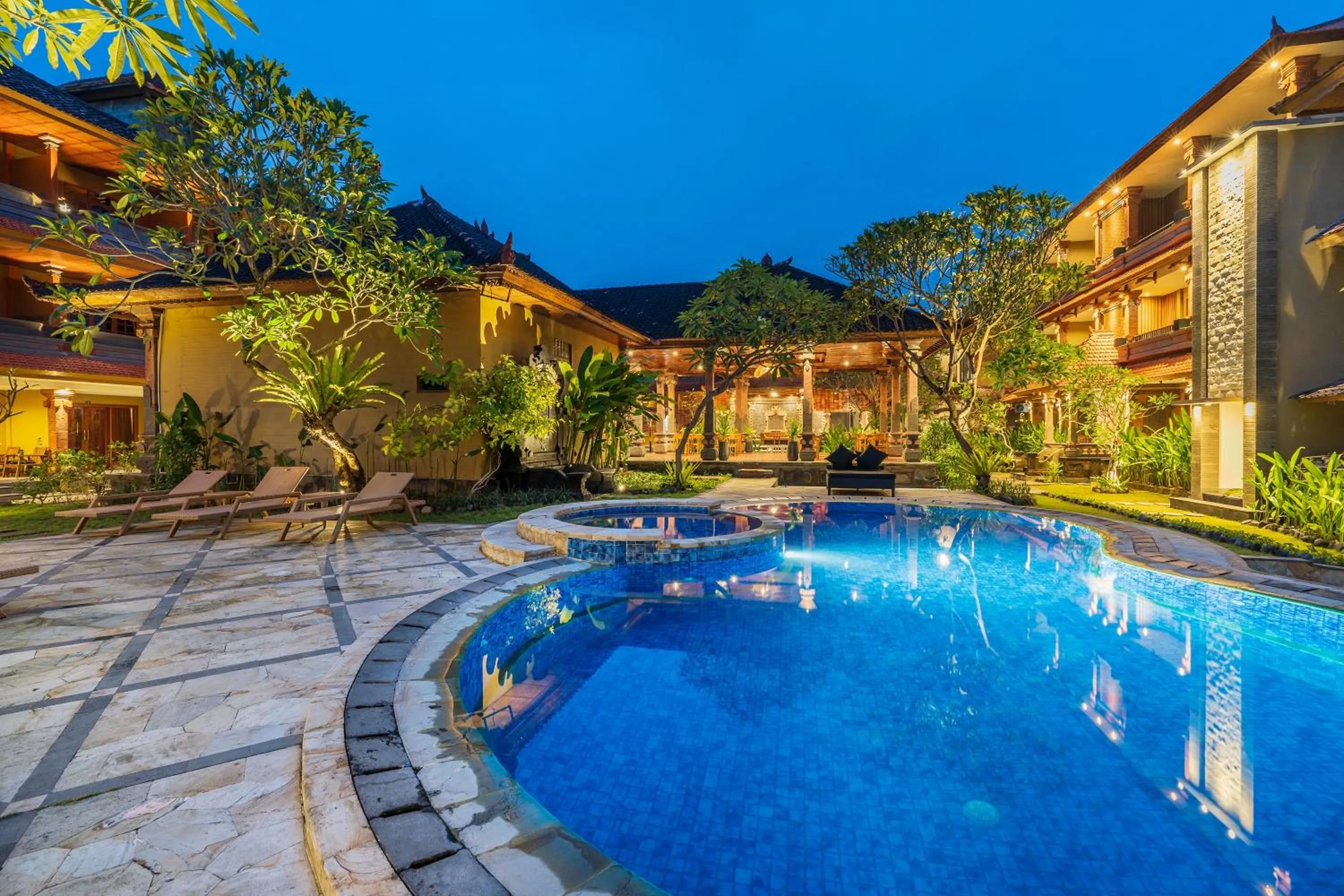 Swimming pool in Suka Beach Inn