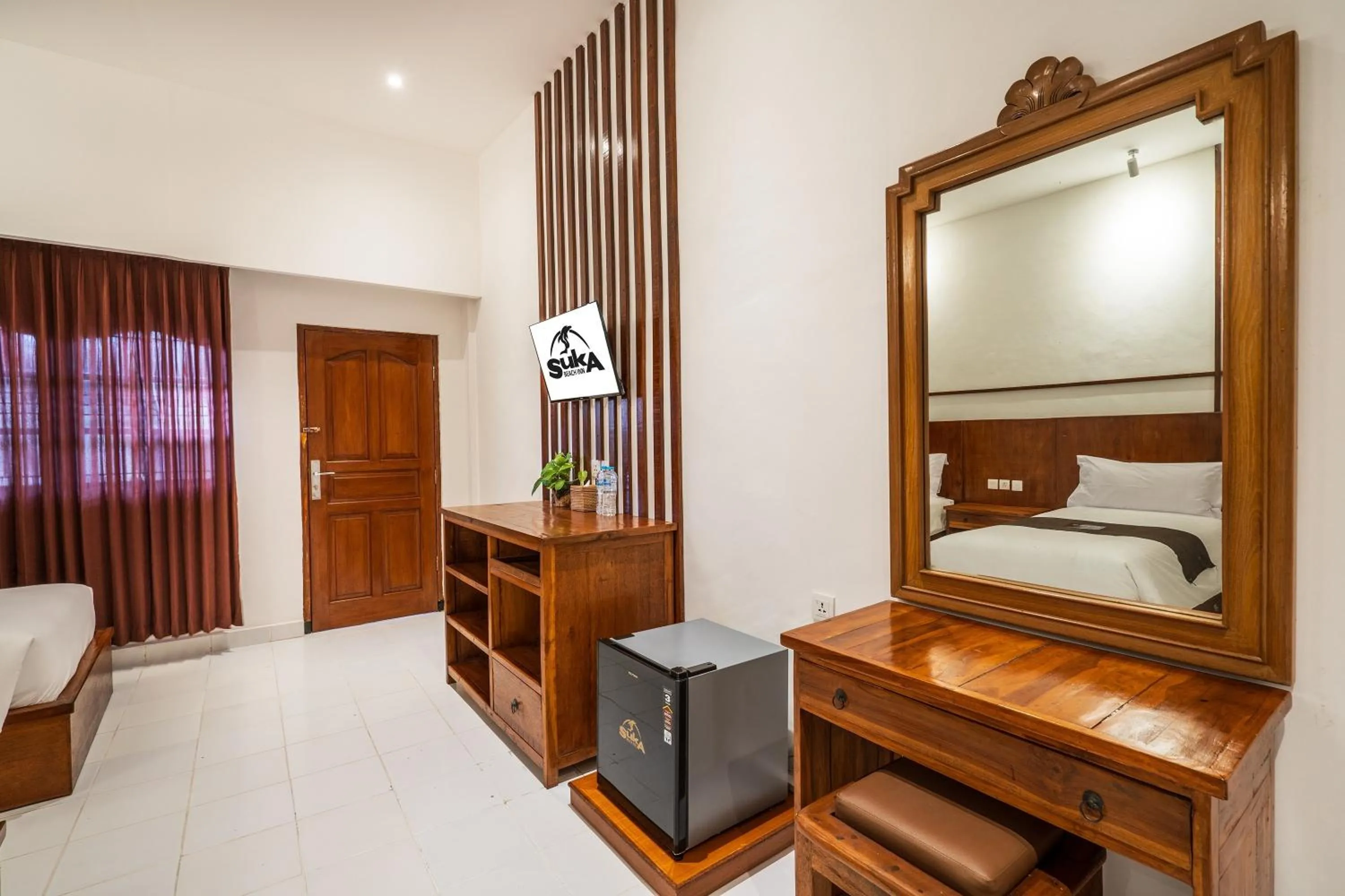 Bedroom, Bed in Suka Beach Inn