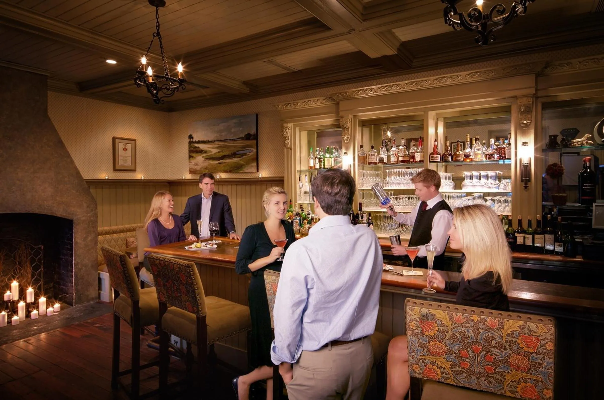 Restaurant/places to eat in Wentworth Mansion