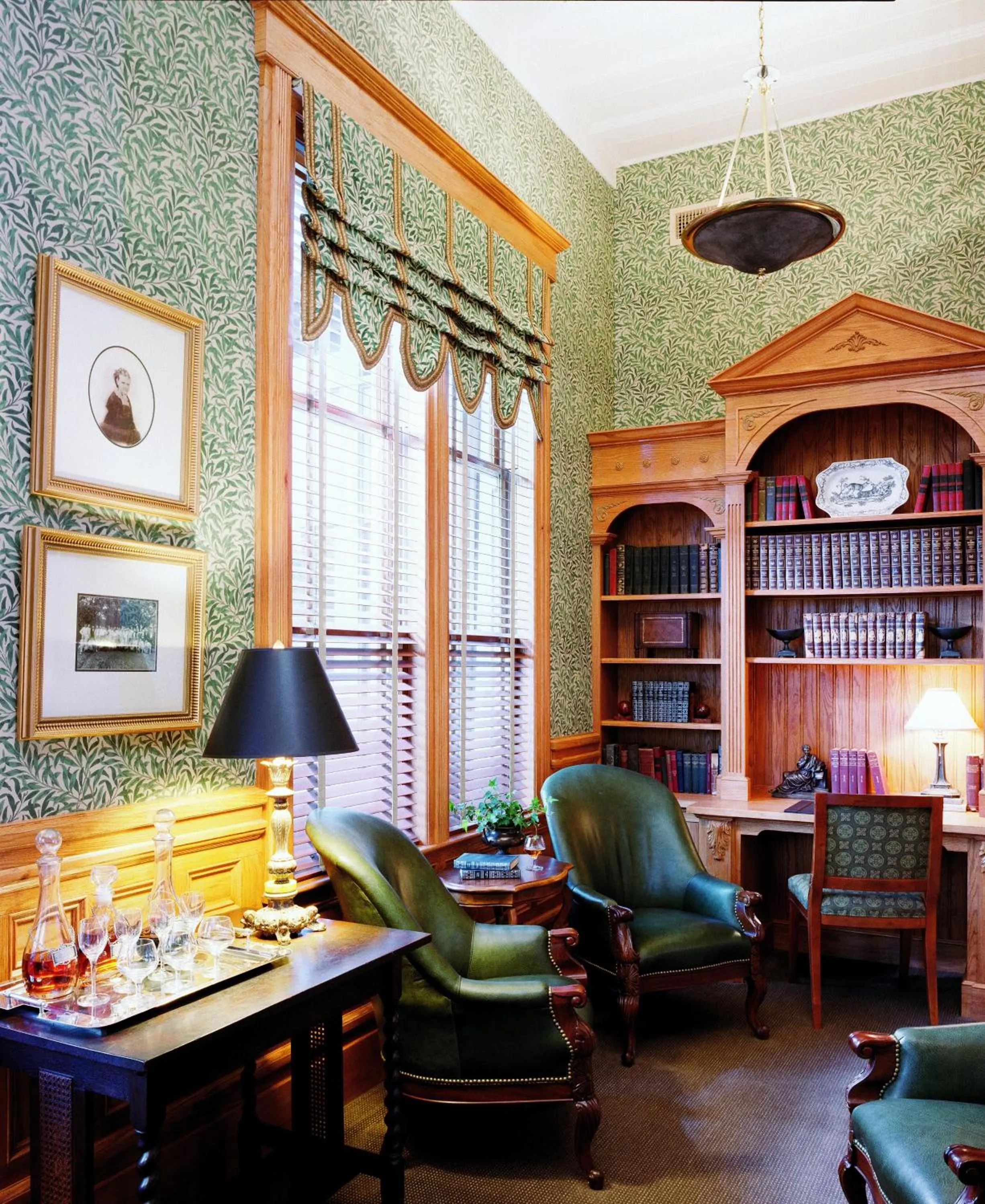 Library in Wentworth Mansion