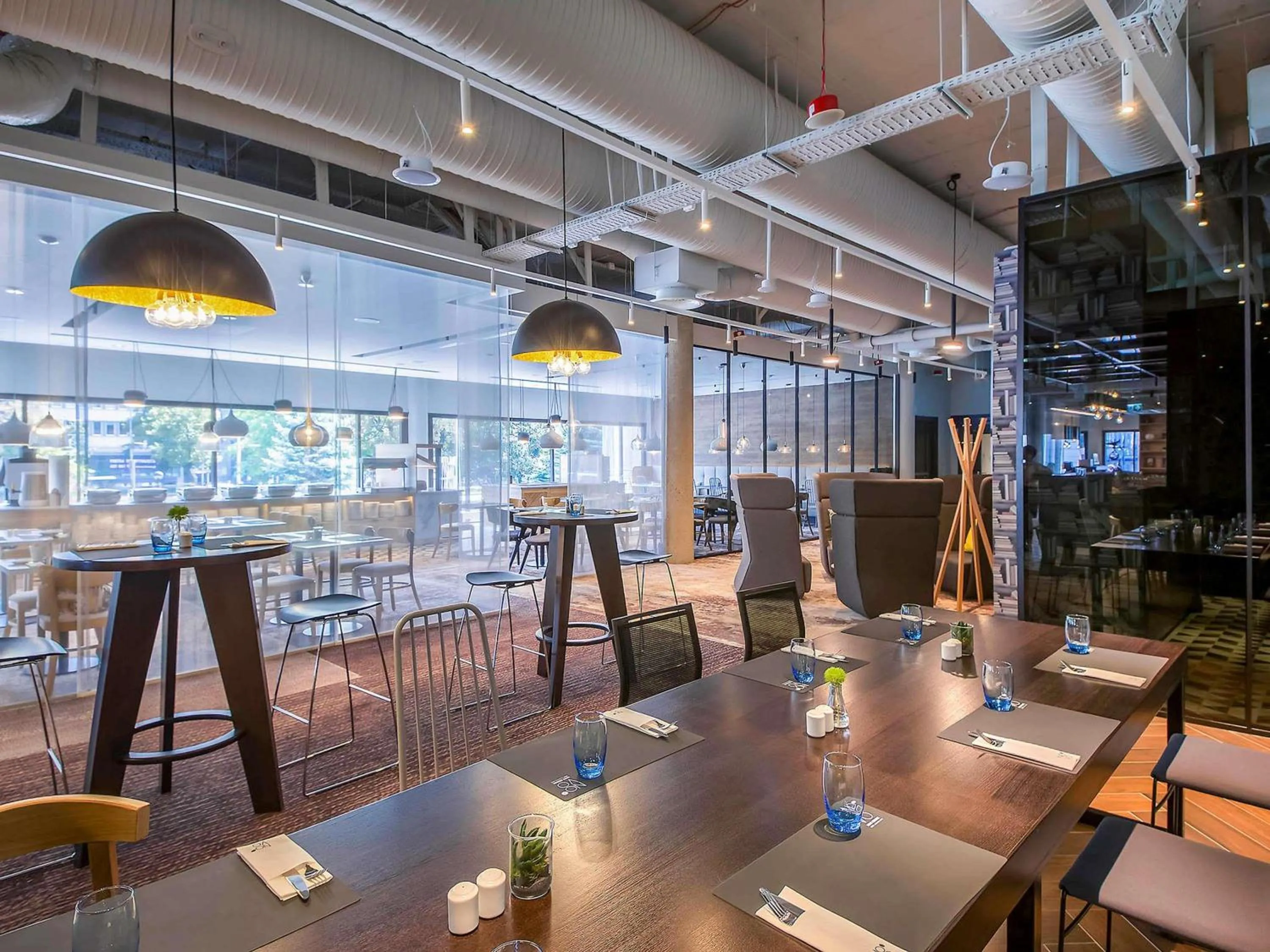 Restaurant/places to eat in Novotel Wrocław Centrum