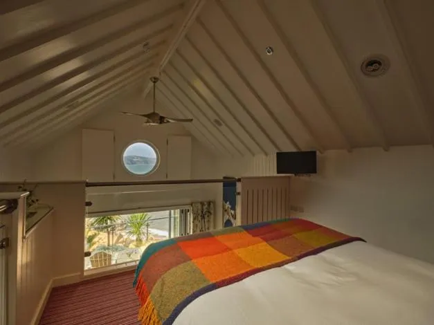 Bed in Cary Arms & Spa