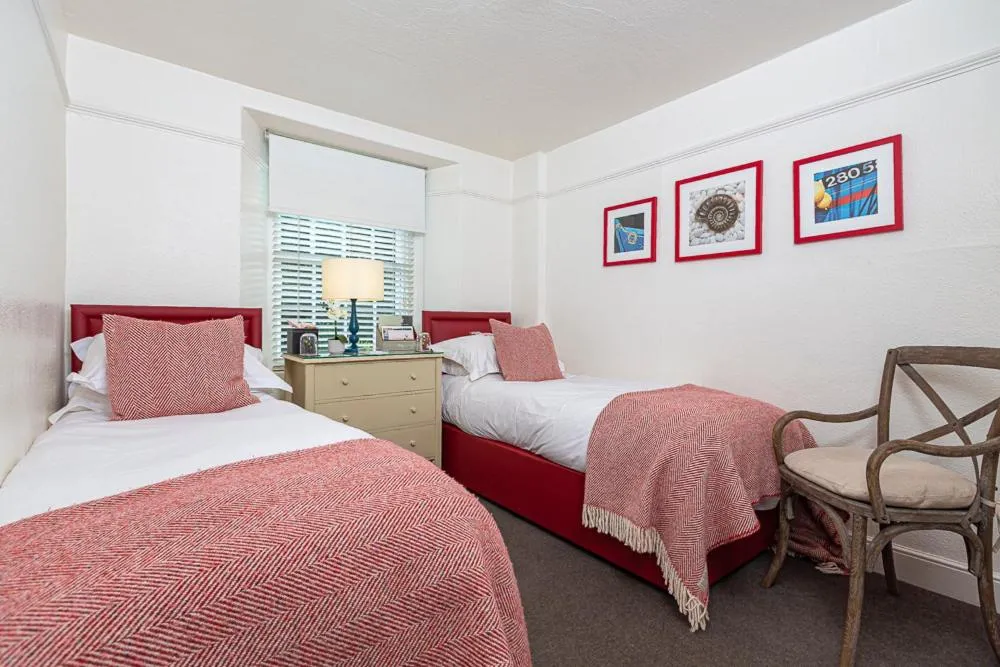 Bed in Cary Arms & Spa