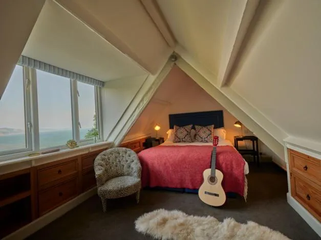 Bed in Cary Arms & Spa