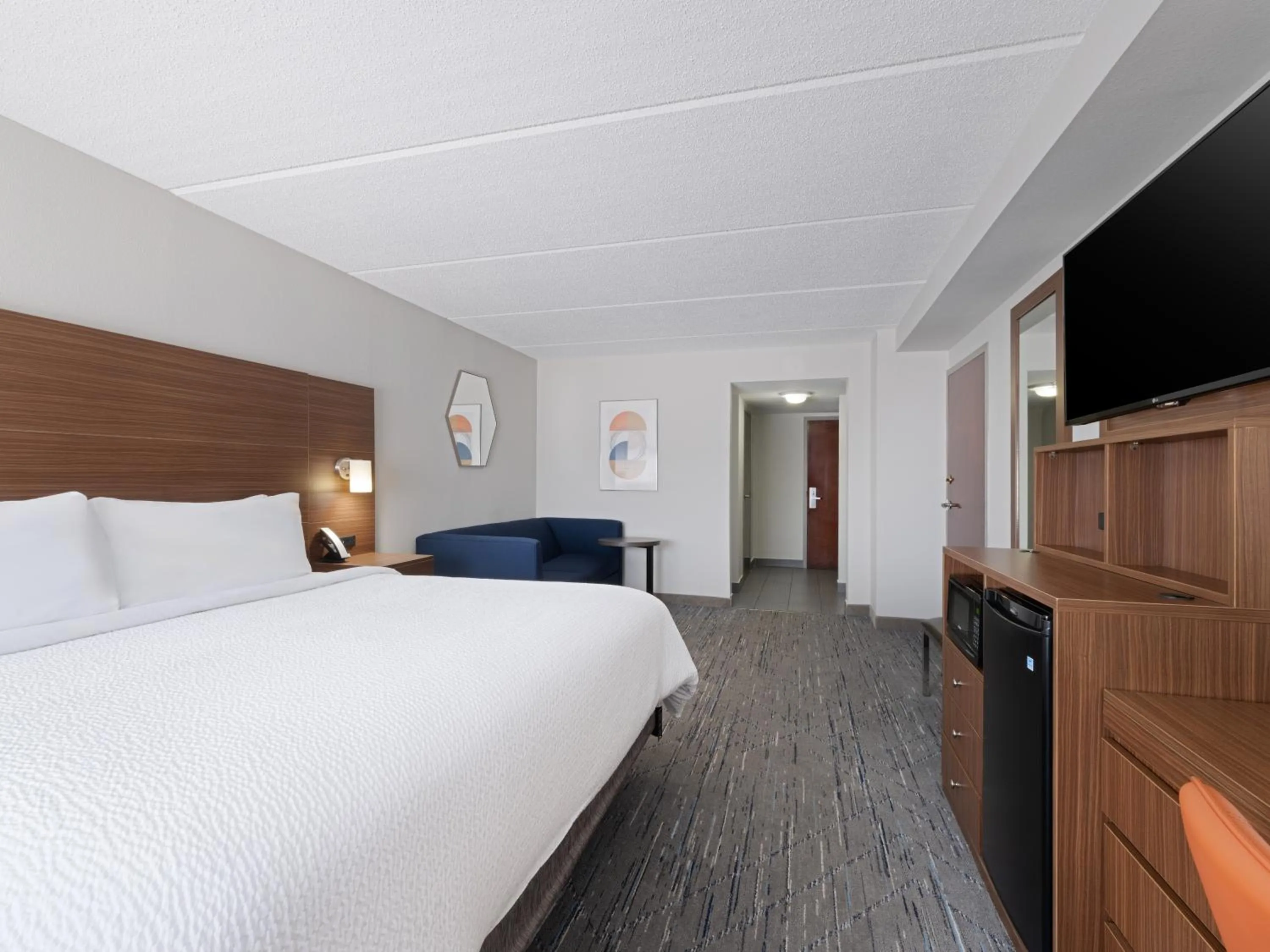 Bed in Holiday Inn Express & Suites Augusta West - Ft Gordon Area by IHG
