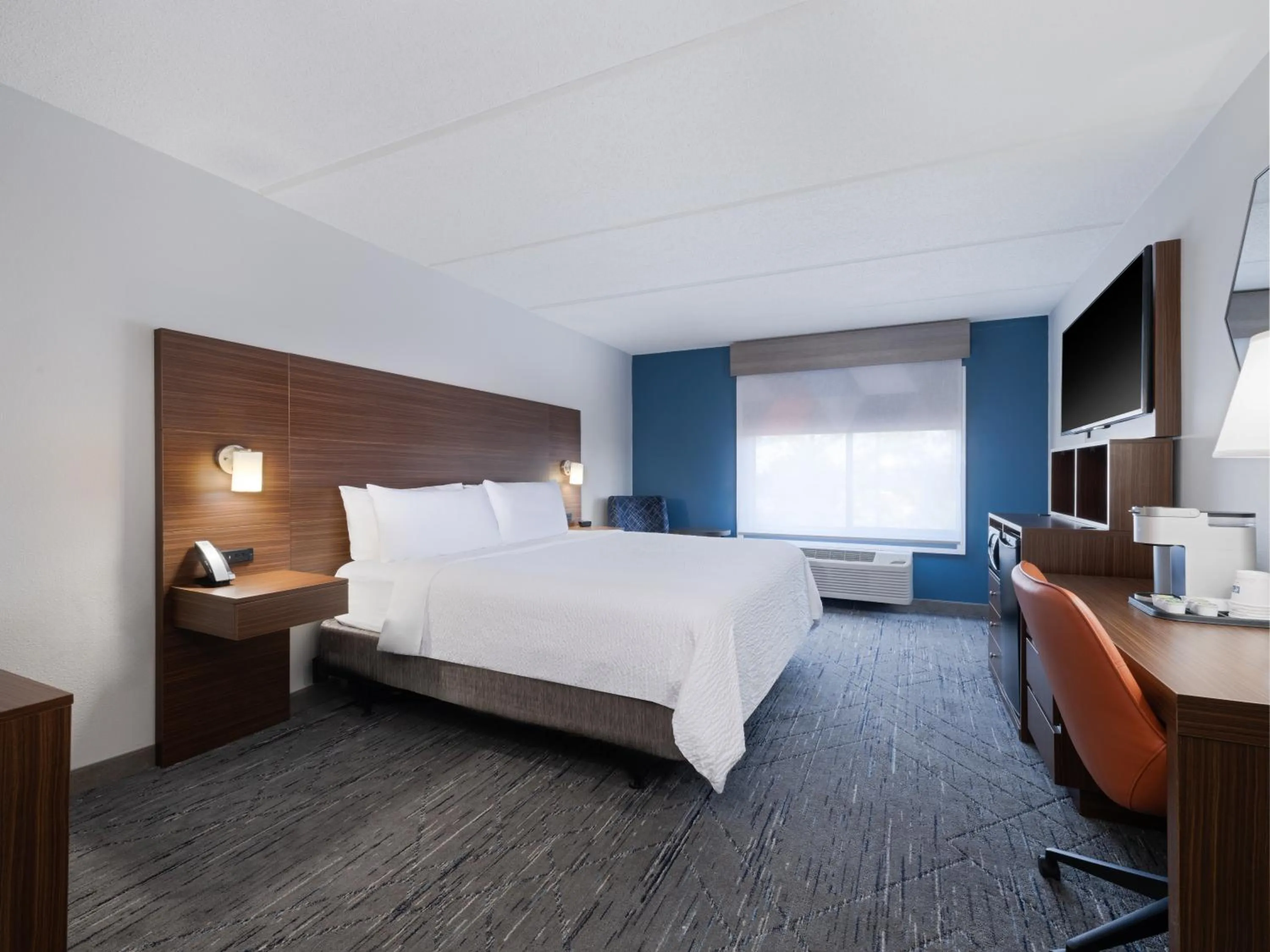 Bed in Holiday Inn Express & Suites Augusta West - Ft Gordon Area by IHG