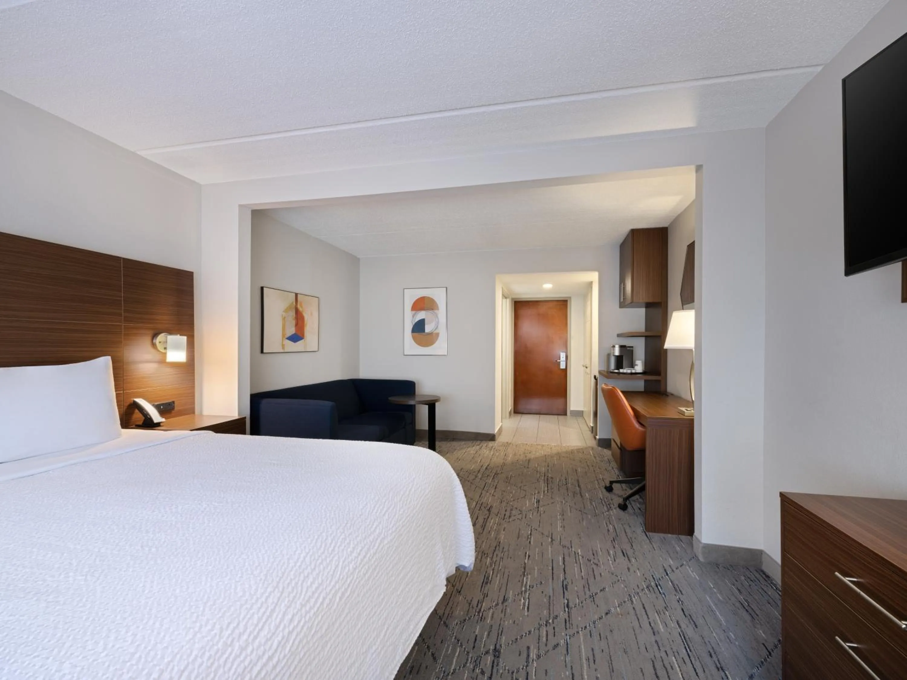 Bed in Holiday Inn Express & Suites Augusta West - Ft Gordon Area by IHG