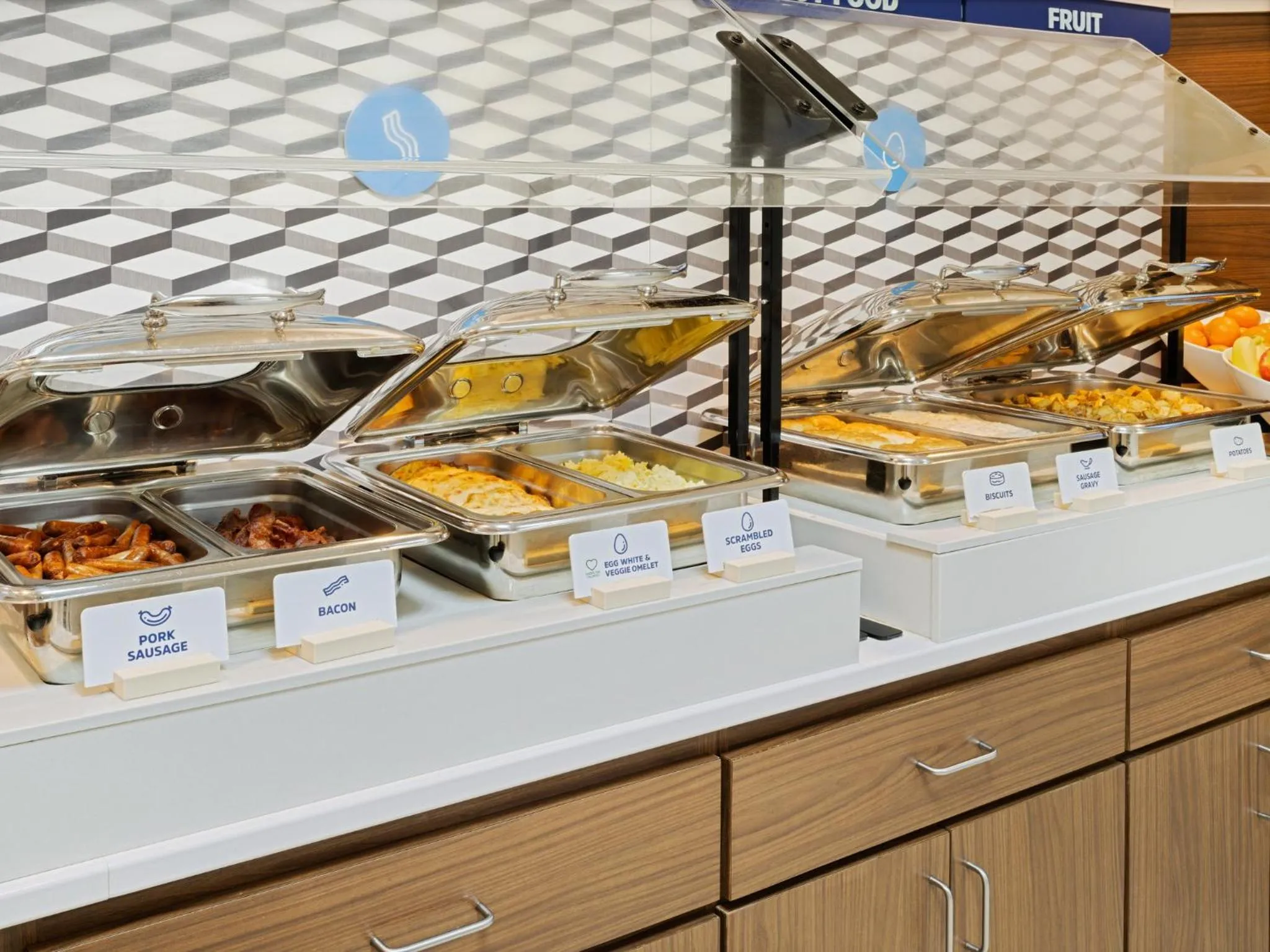 Breakfast in Holiday Inn Express & Suites Augusta West - Ft Gordon Area by IHG