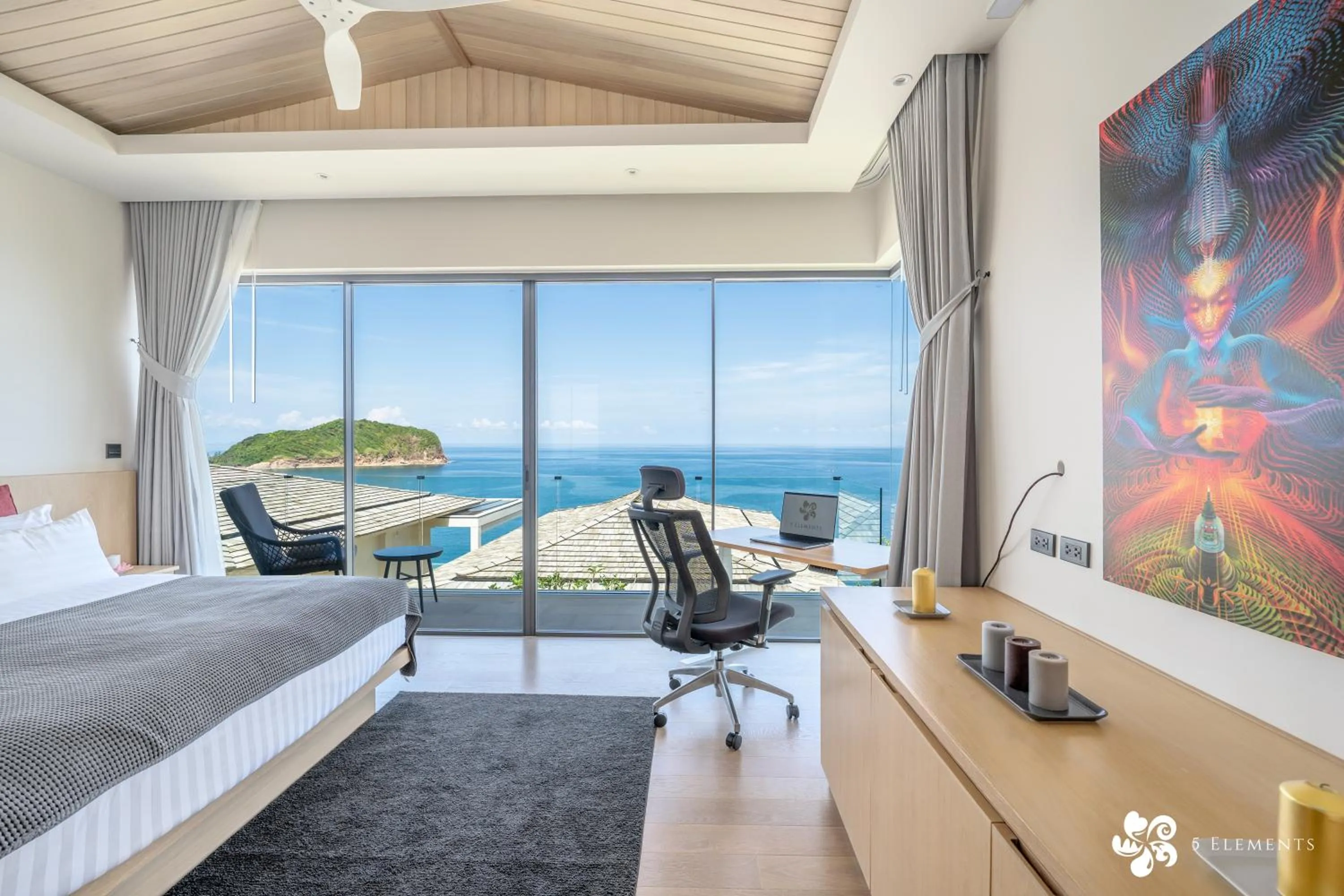 Bed in Bay Villas Koh Phangan