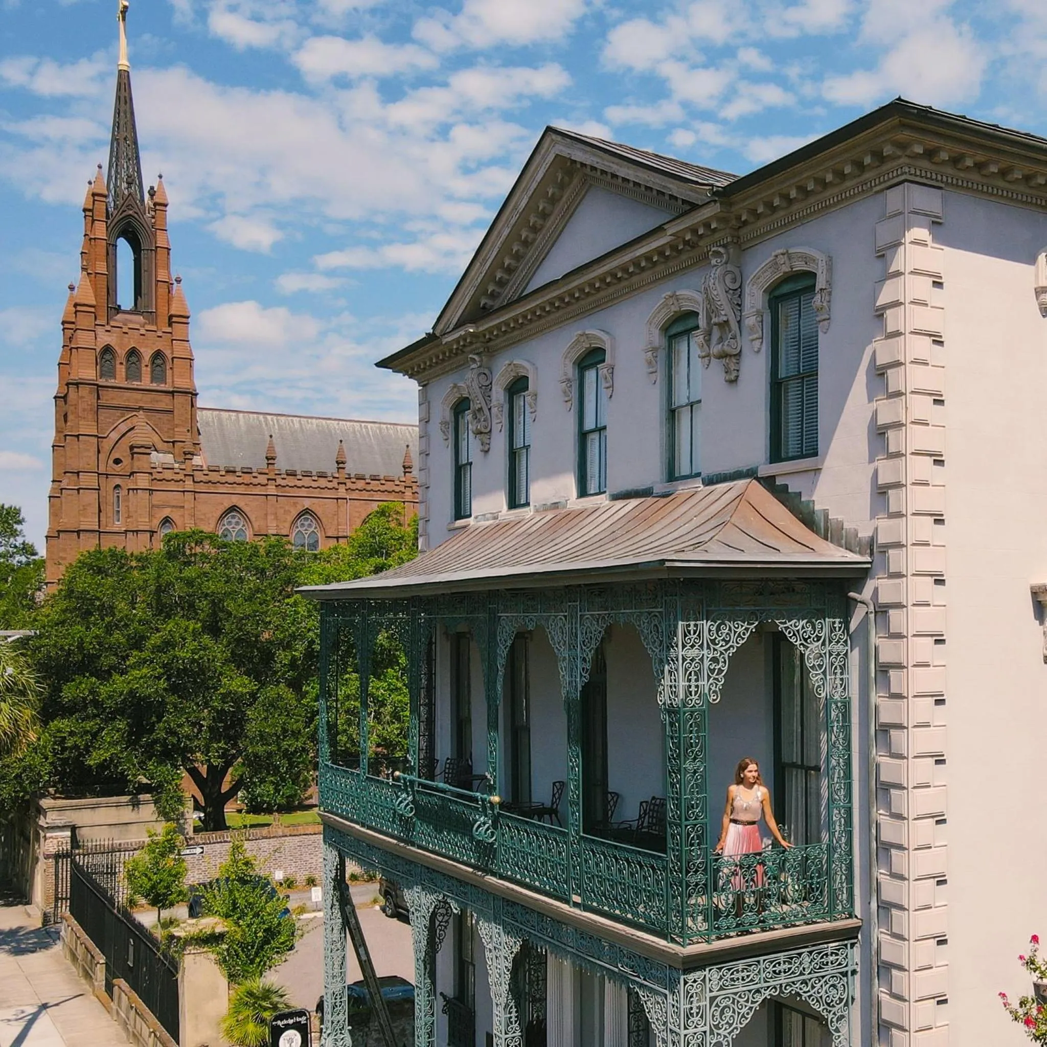 Property building in John Rutledge House Inn