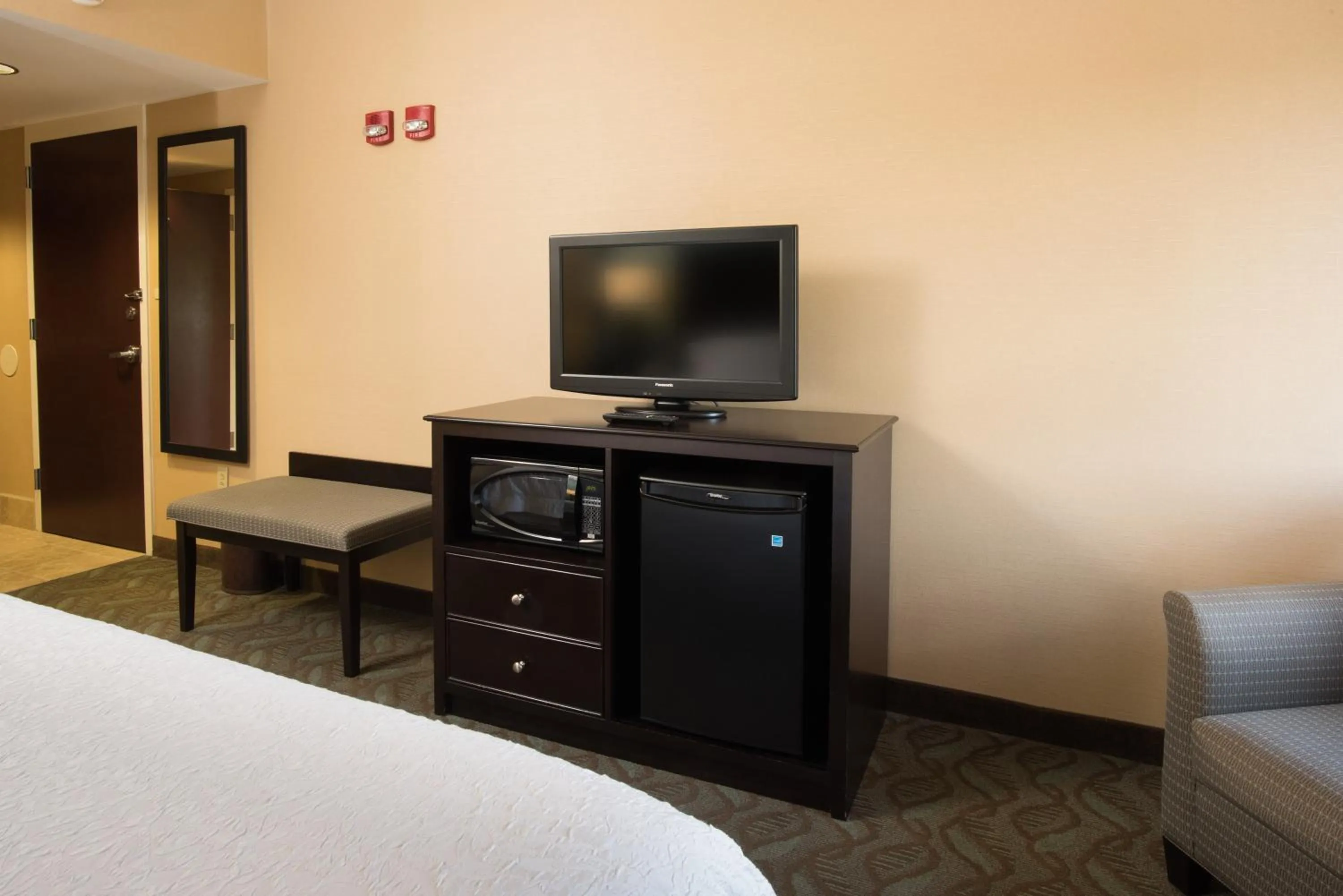 TV and multimedia in Comfort Inn Saco - Old Orchard Beach