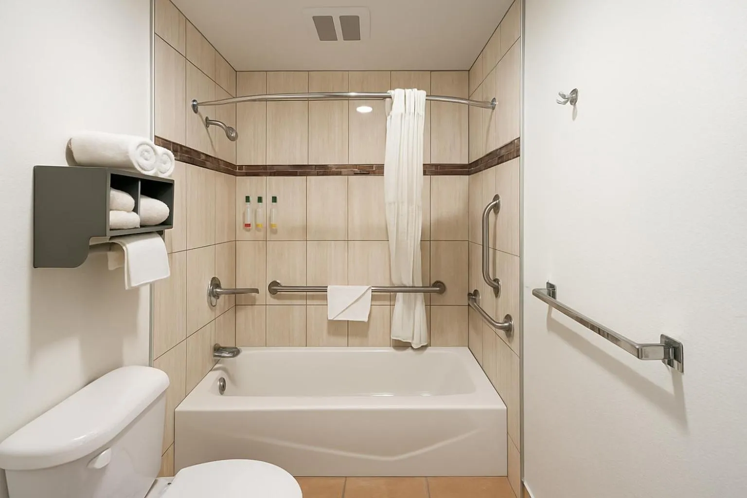 Bathroom in El Castell Motel