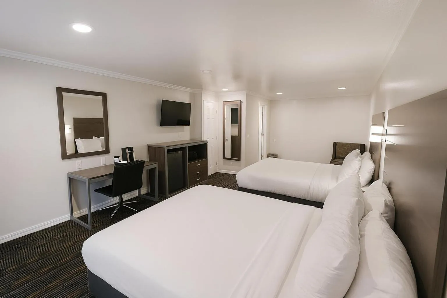 Bedroom, Bed in El Castell Motel