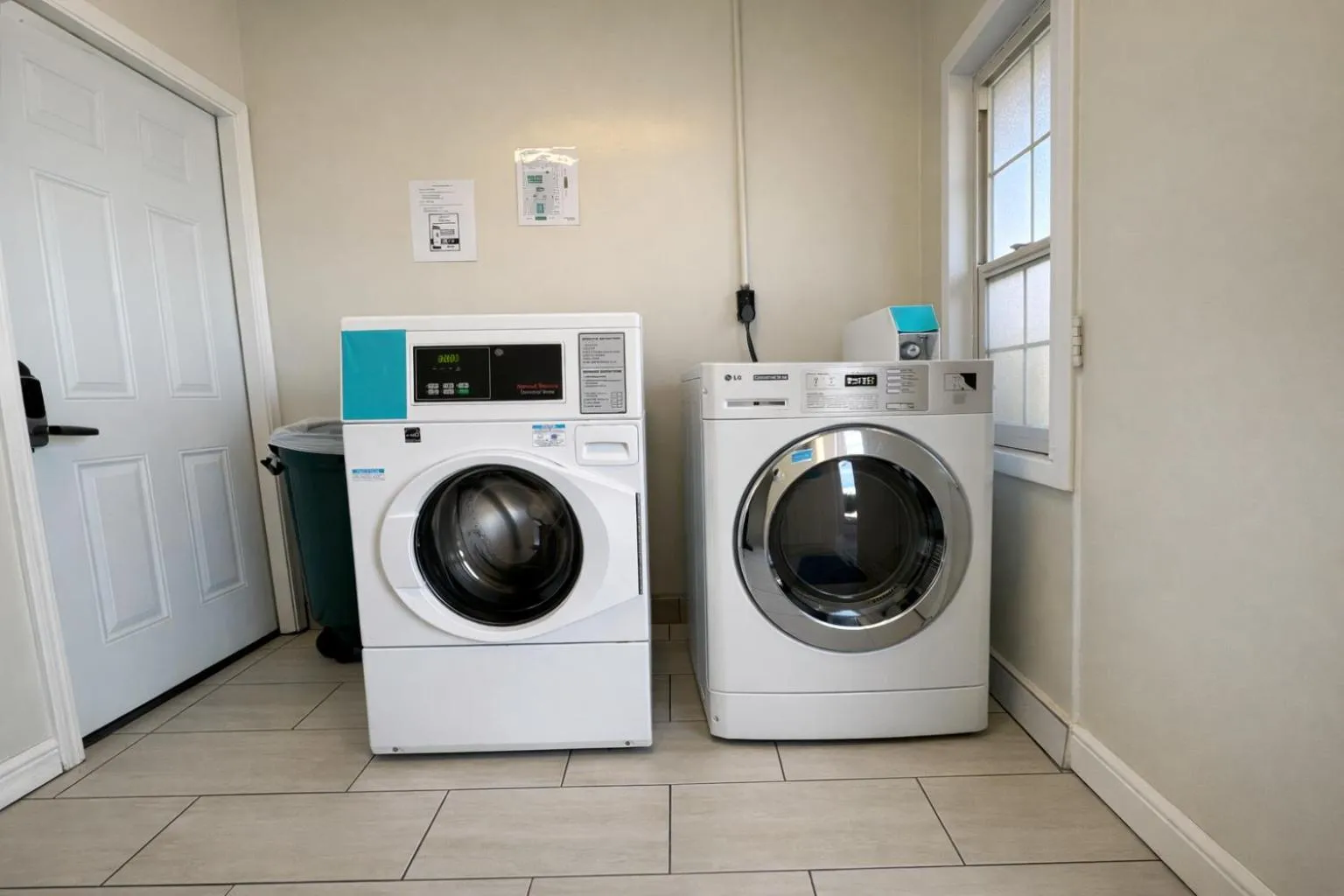 laundry in El Castell Motel