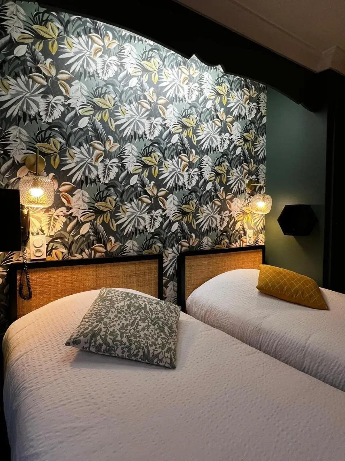 Superior Twin Room in Hôtel Saint-Julien Superior Twin Room in Hôtel Saint-Julien