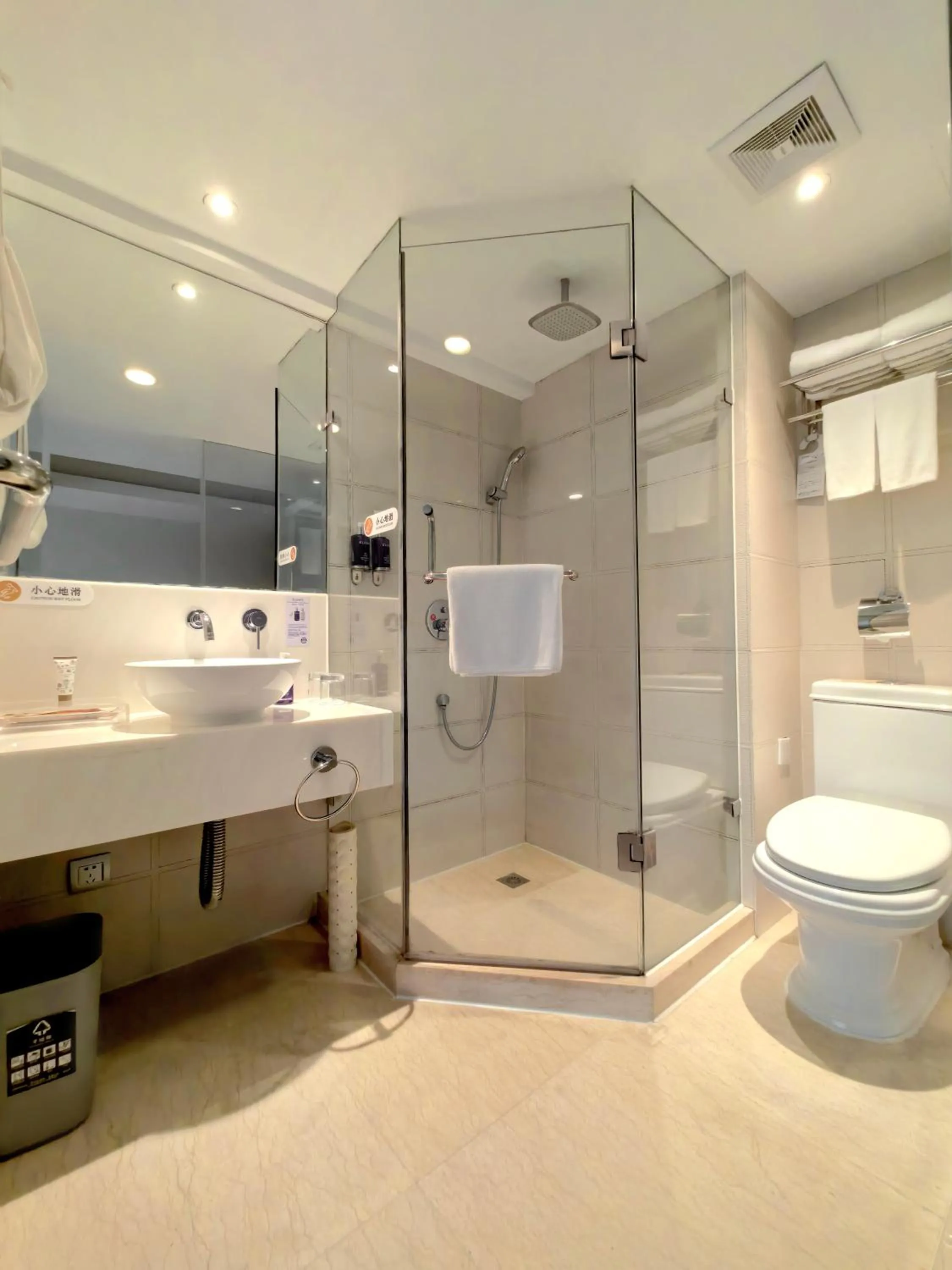 Bathroom in Dorsett Shanghai