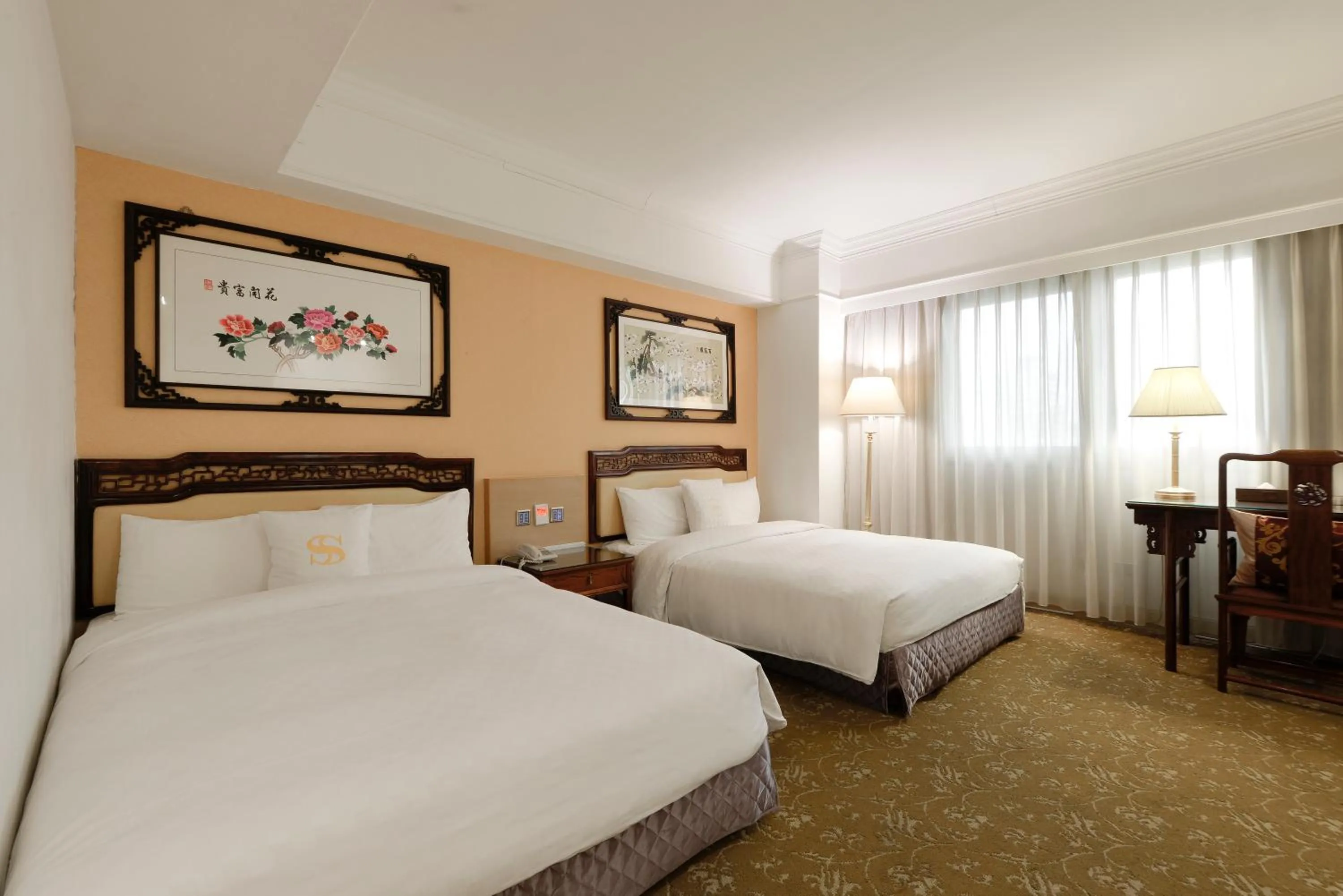 Photo of the whole room, Bed in Hotel Sunshine