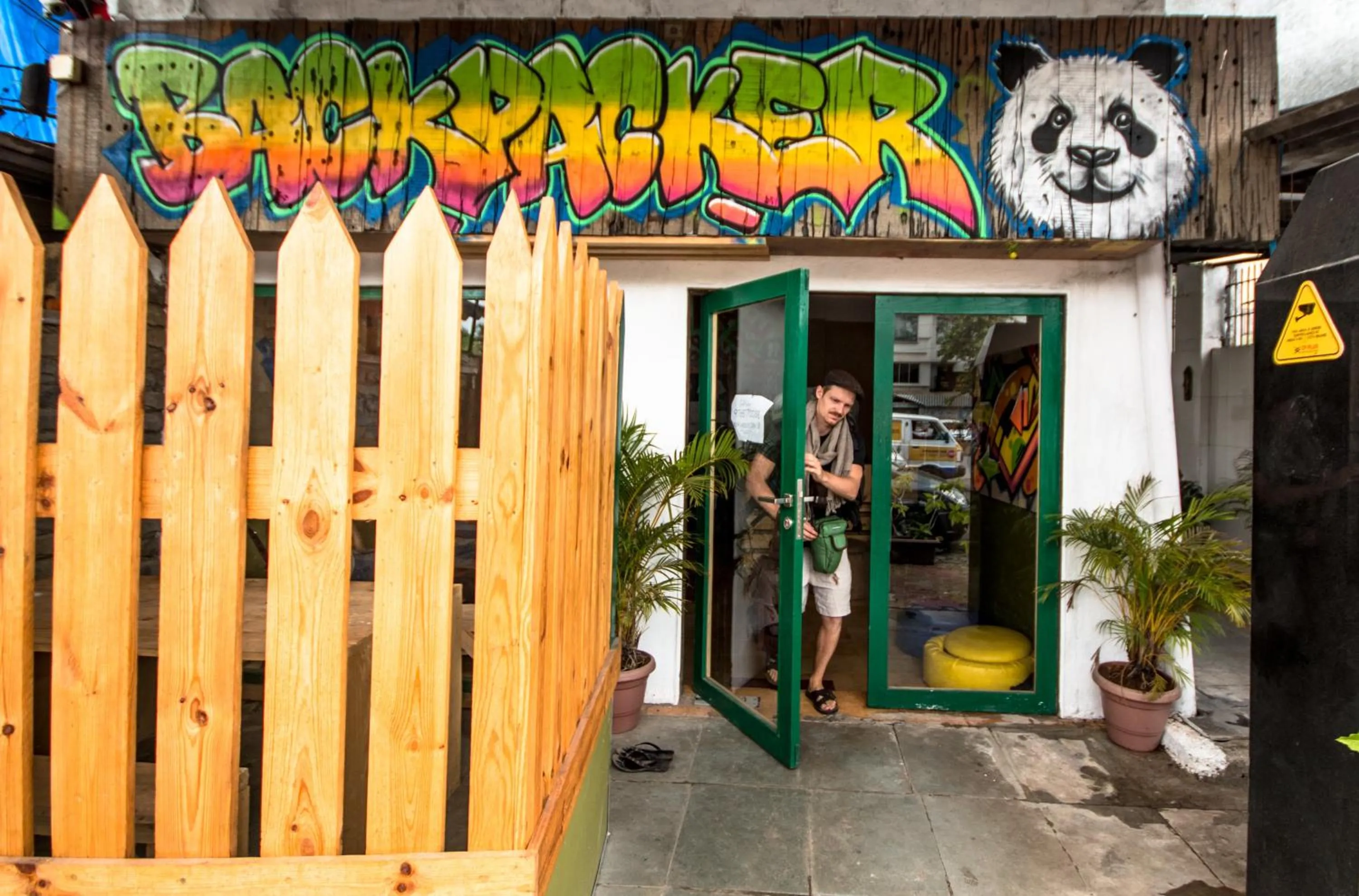 Facade/entrance in Backpackers Villa Mumbai