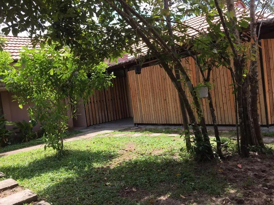 Gold Sand Beach Bungalow