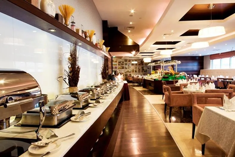 Restaurant/places to eat in Grand Bellevue Hotel Apartment Dubai