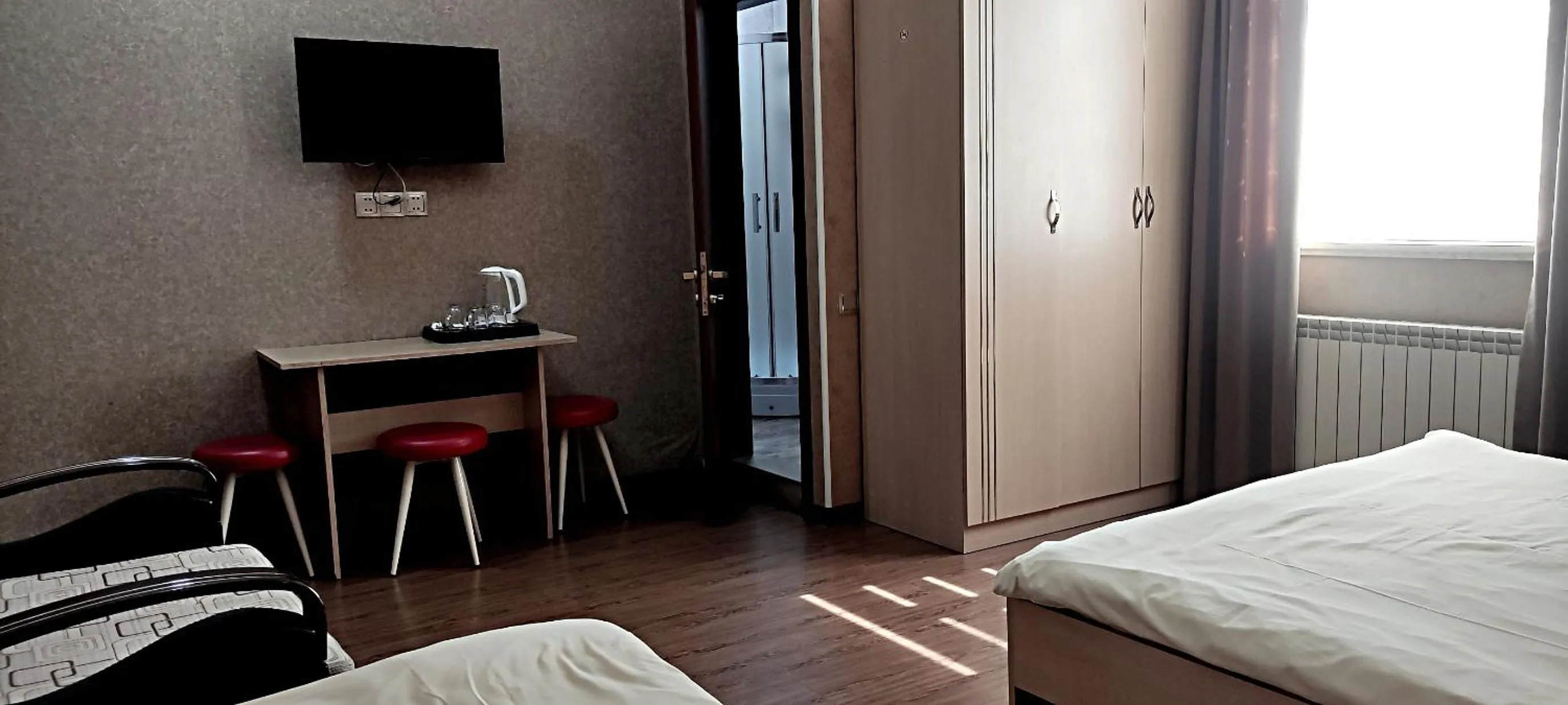 Text overlay, Bed in Baku Butik Mini-Hotel