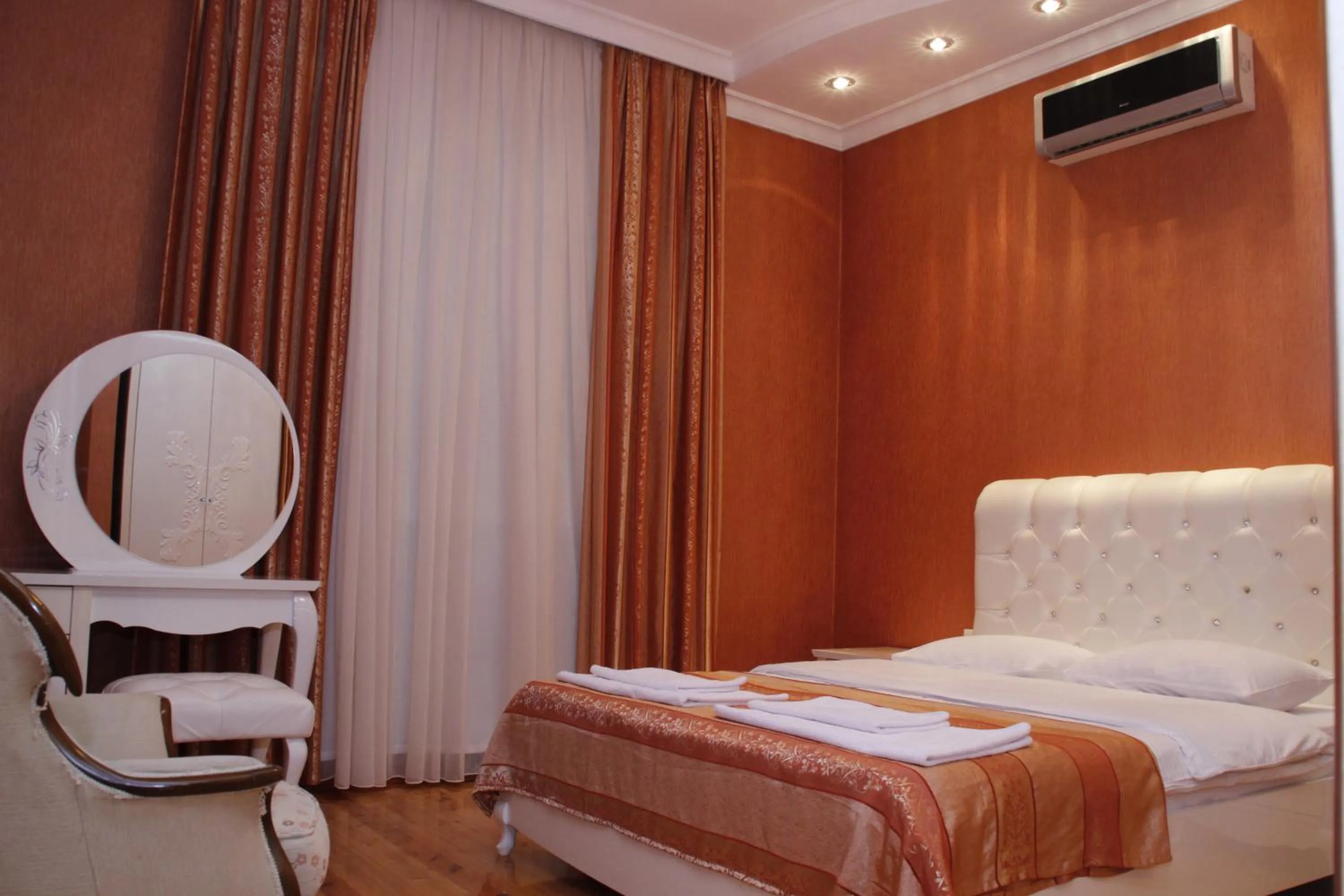 Photo of the whole room, Bed in Baku Butik Mini-Hotel