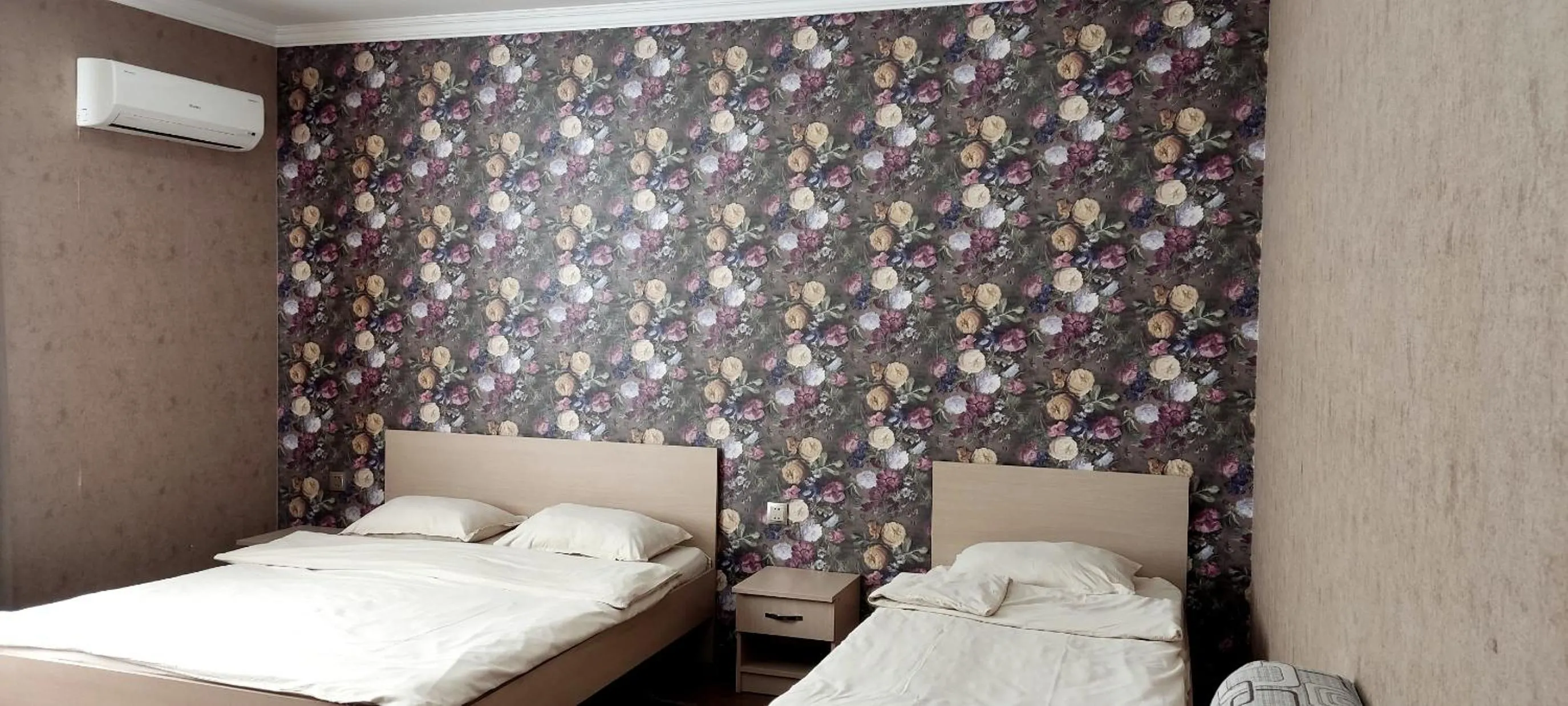Text overlay, Bed in Baku Butik Mini-Hotel