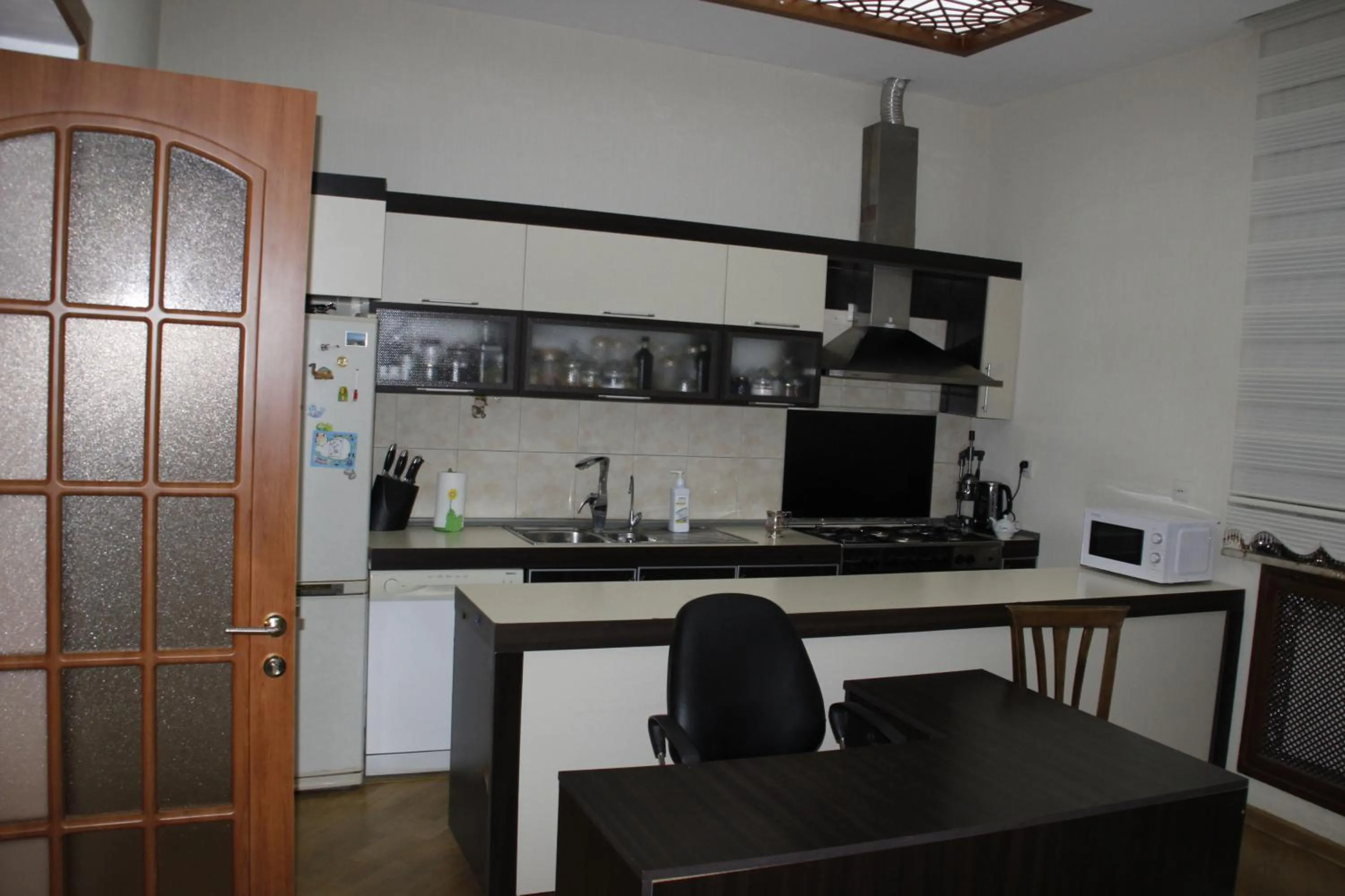 Communal kitchen in Baku Butik Mini-Hotel