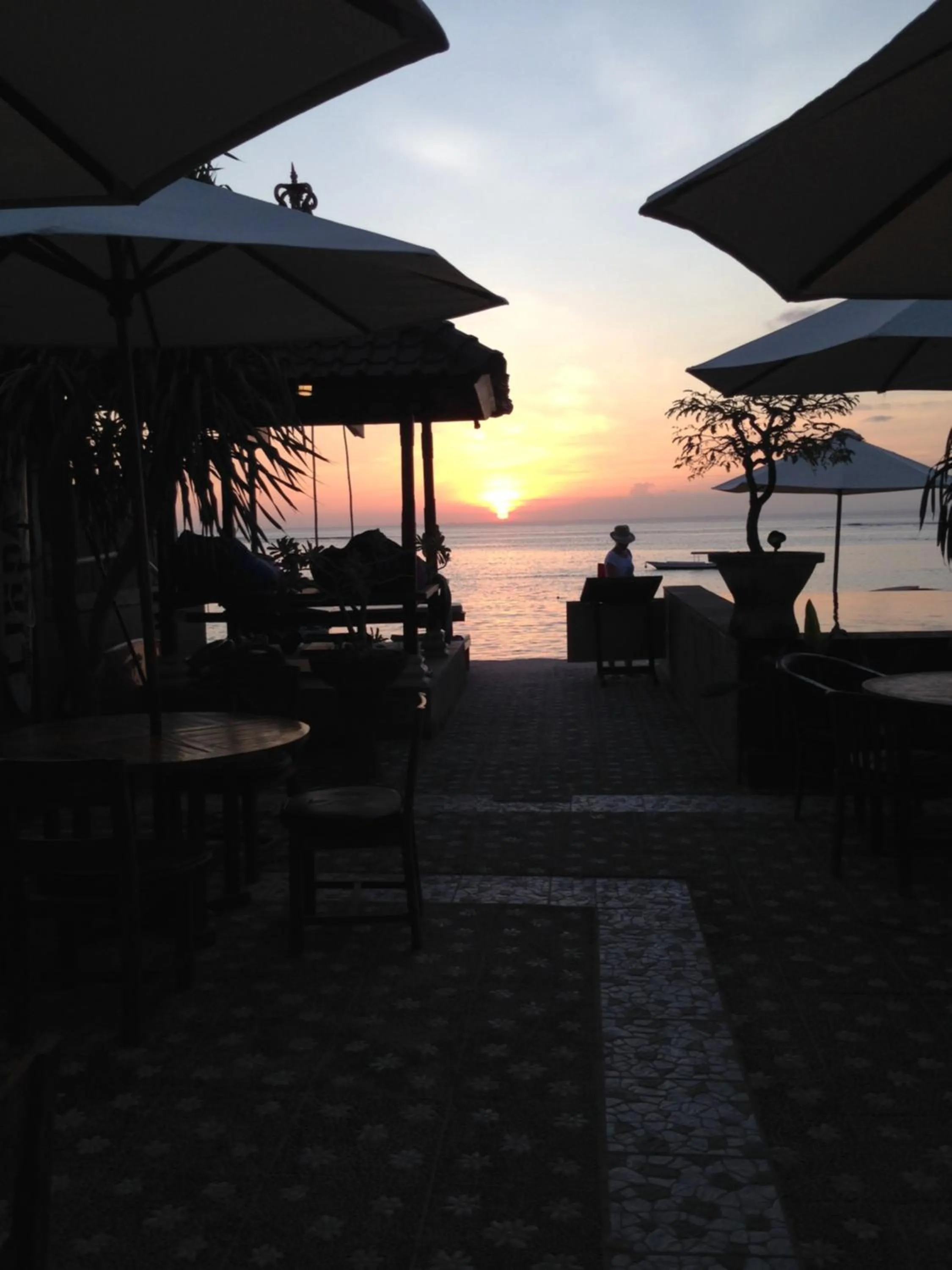 Property building in Linda Beach Hotel