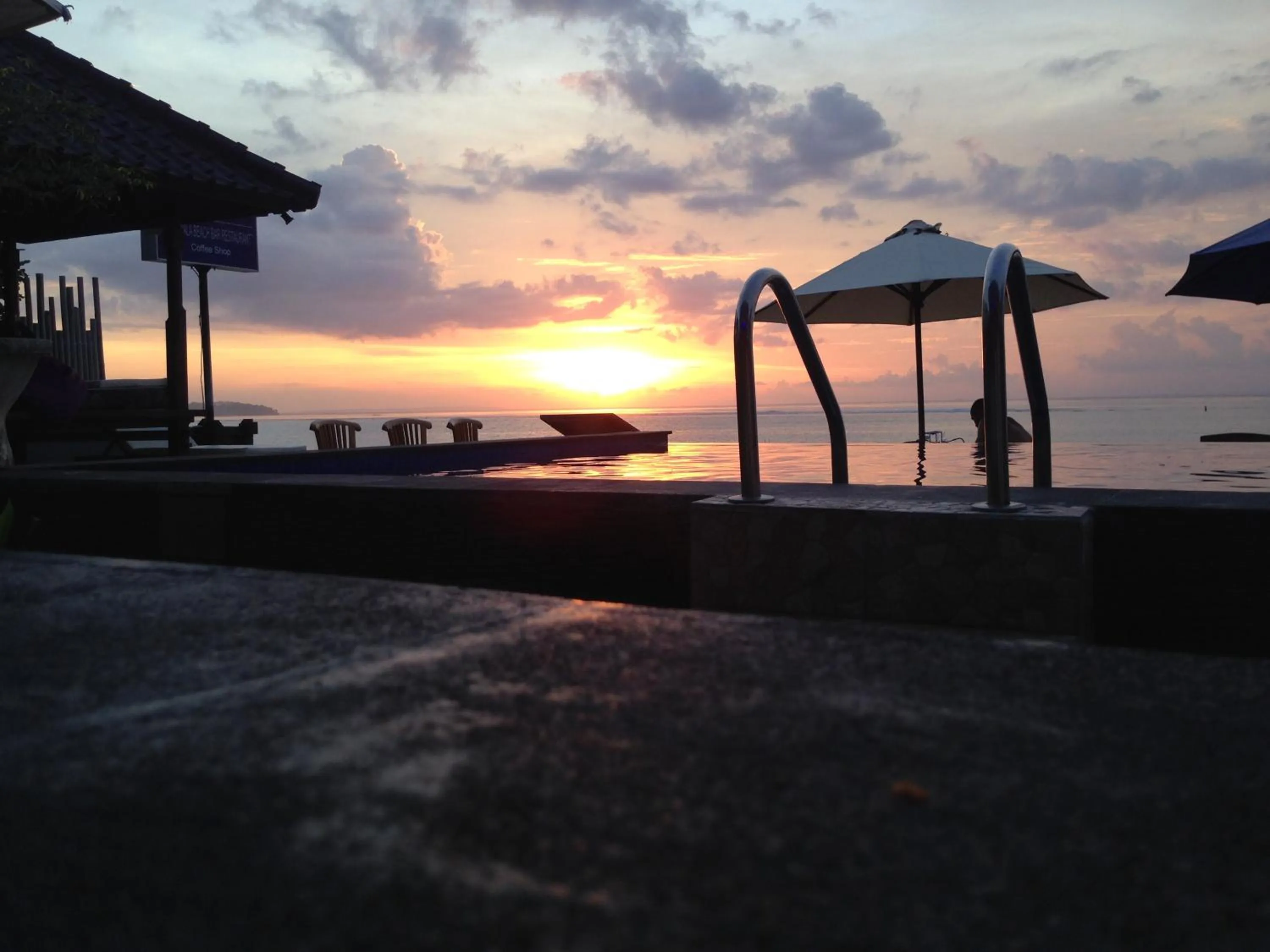 Sunset in Linda Beach Hotel