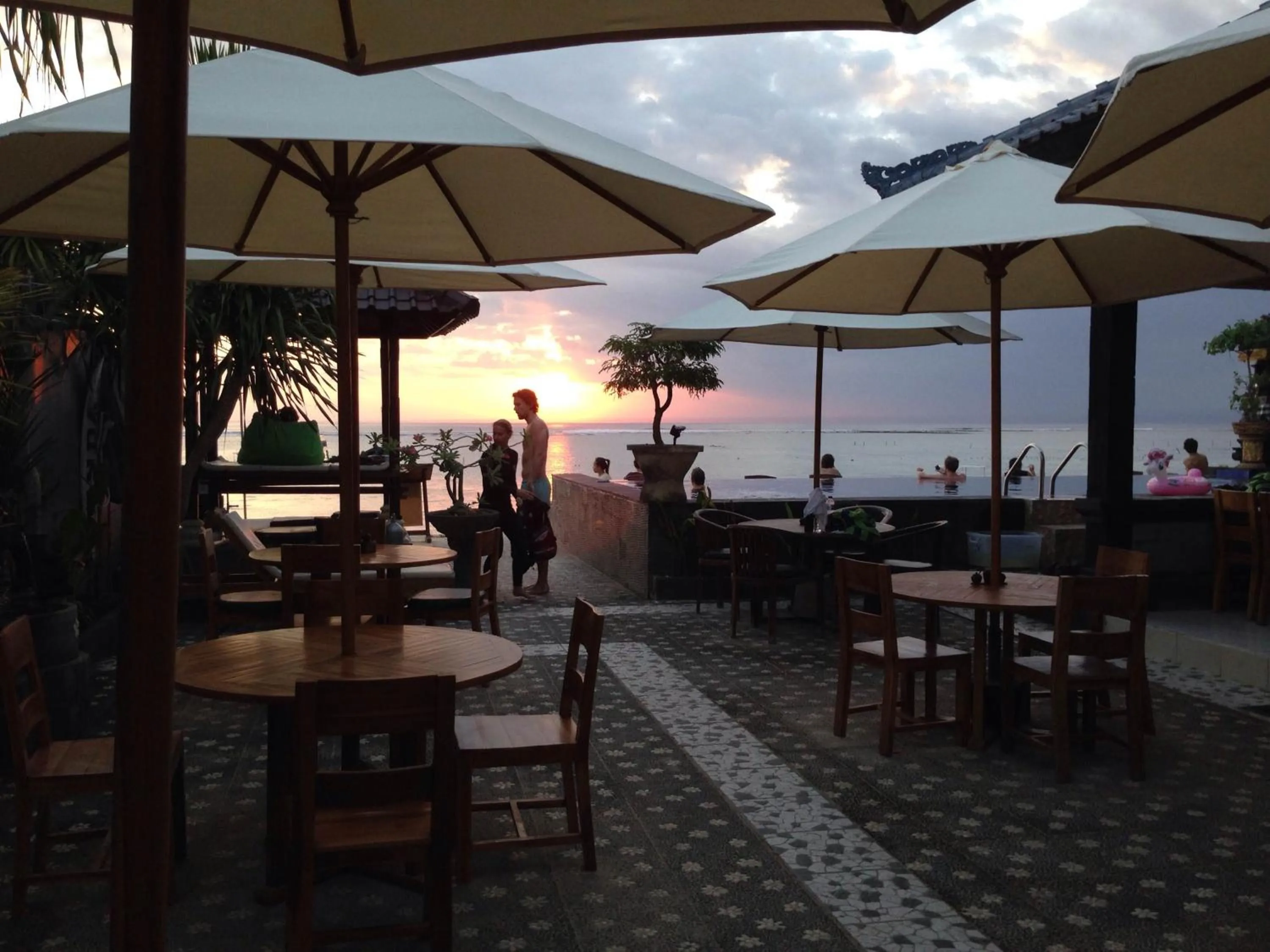 Lounge or bar in Linda Beach Hotel