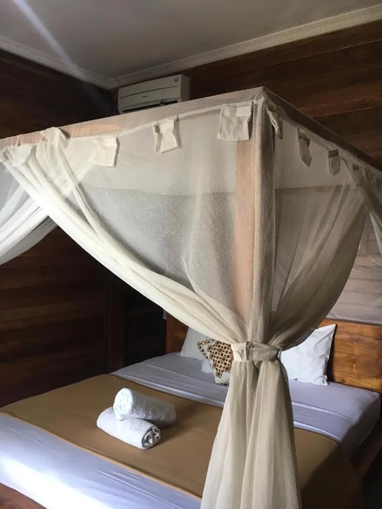 Bed in Linda Beach Hotel