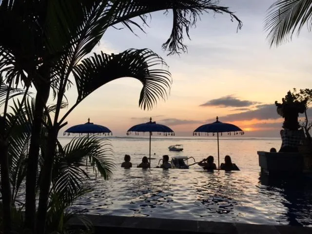 Swimming pool in Linda Beach Hotel