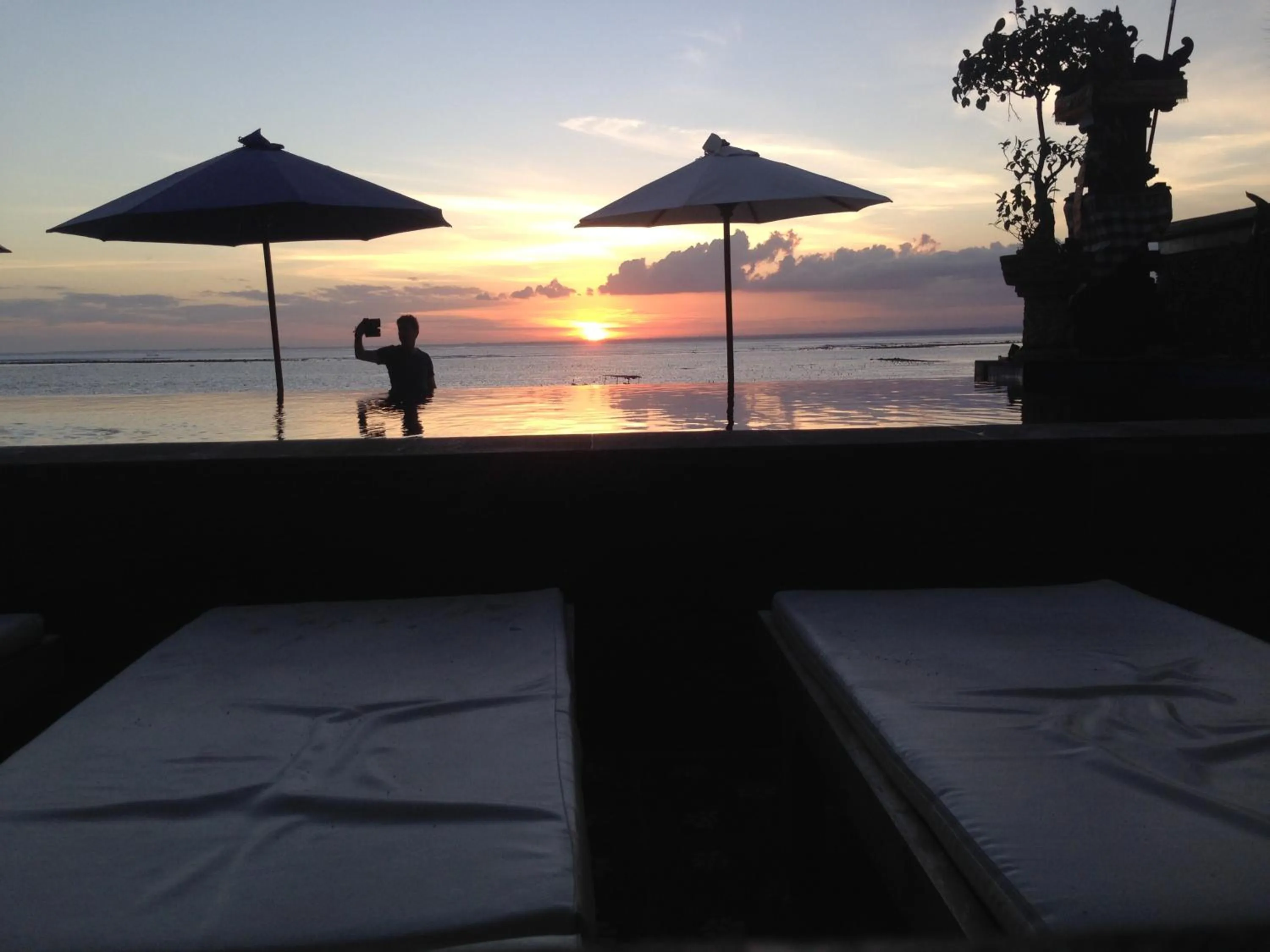 Property building in Linda Beach Hotel