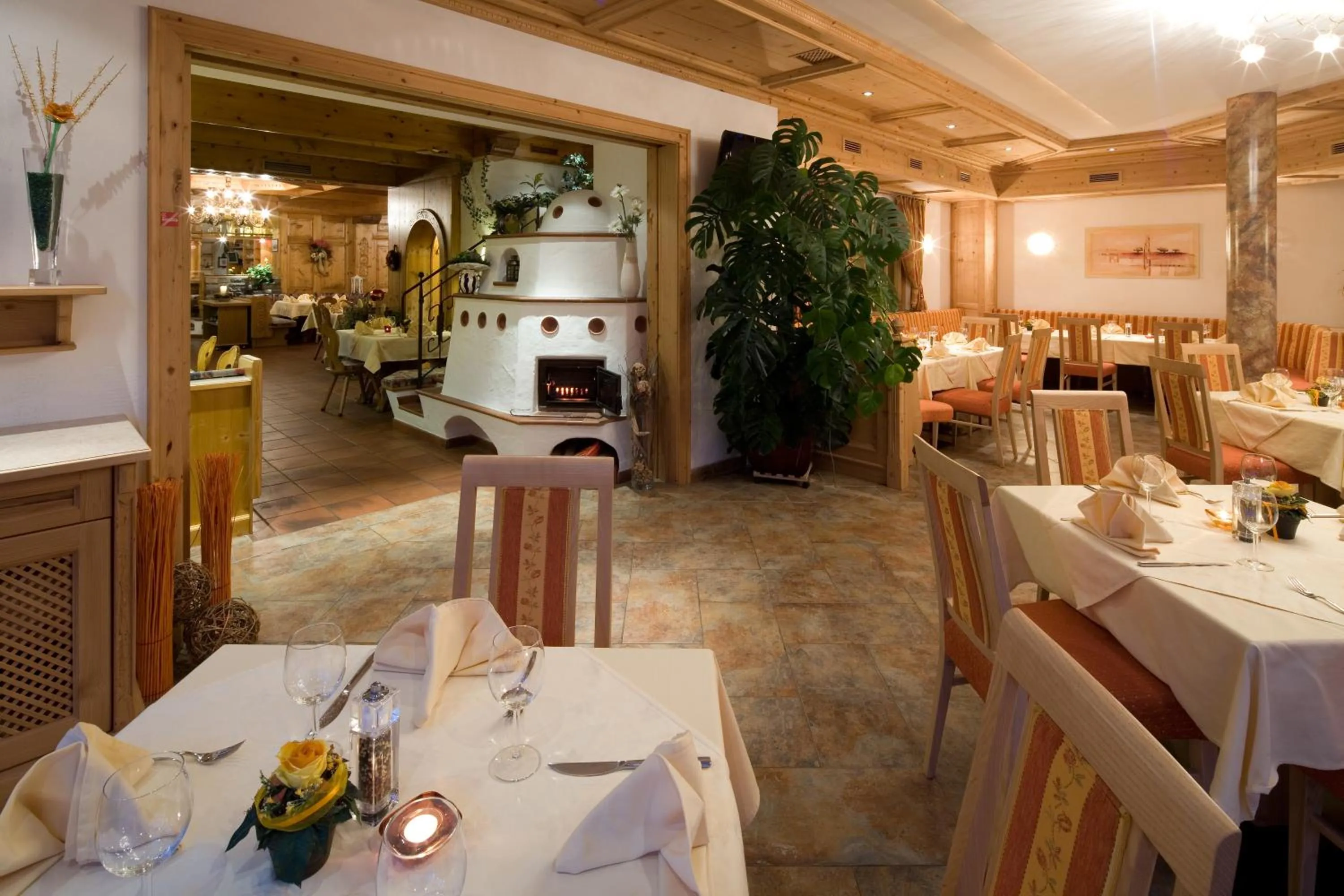 Restaurant/places to eat in Hotel Gasthof Obermair