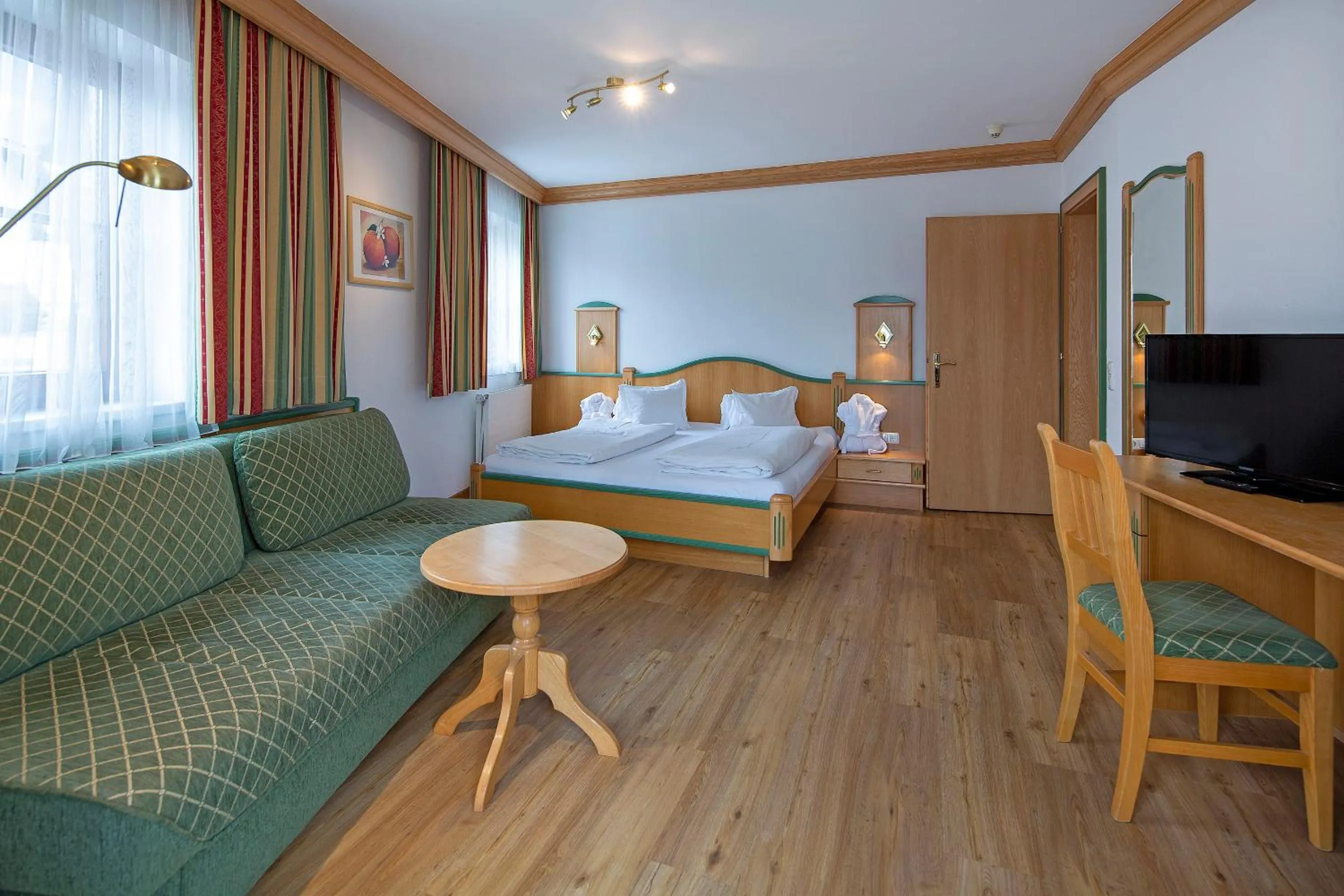 Photo of the whole room, Bed in Hotel Gasthof Obermair