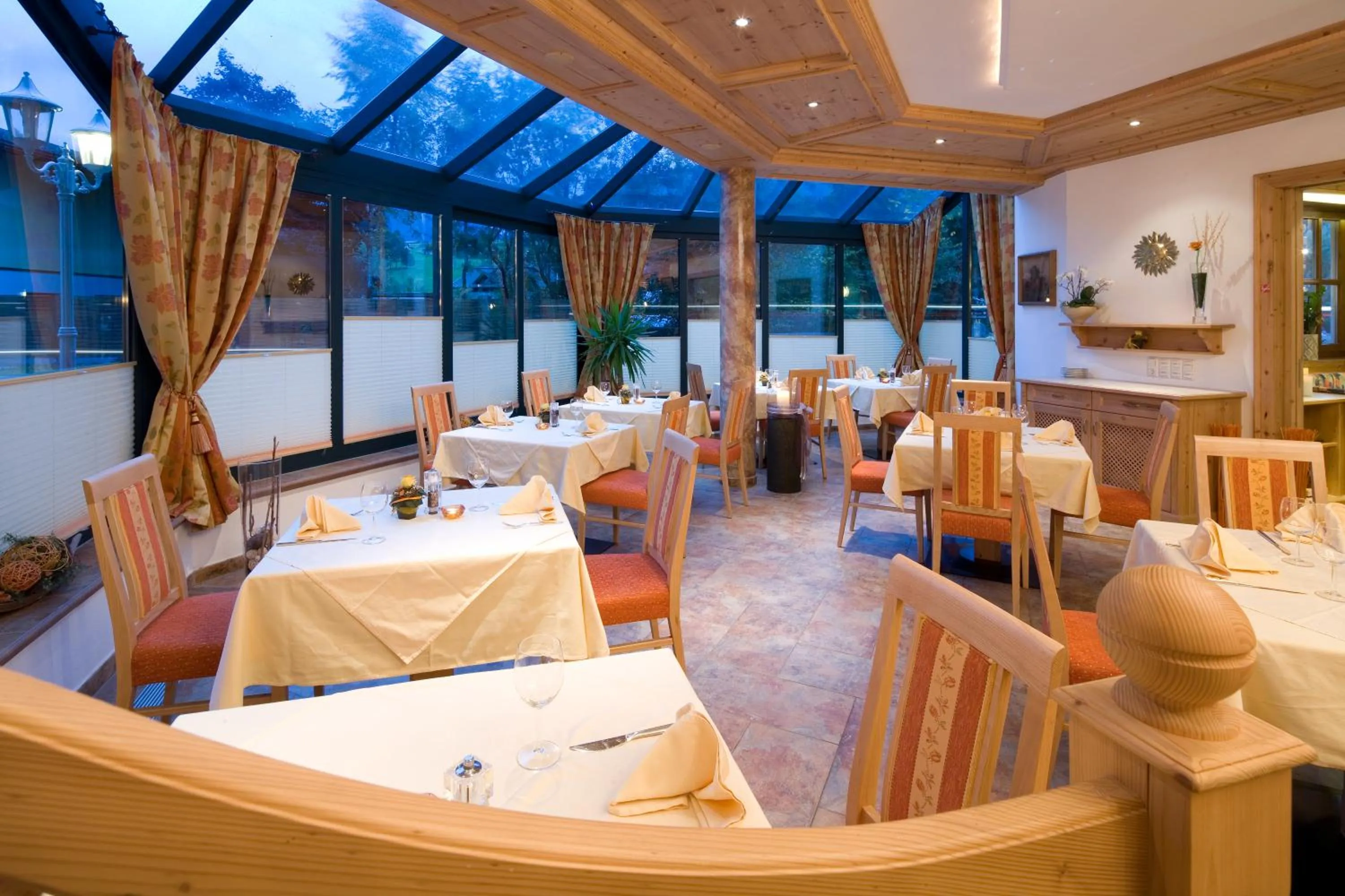 Restaurant/places to eat in Hotel Gasthof Obermair