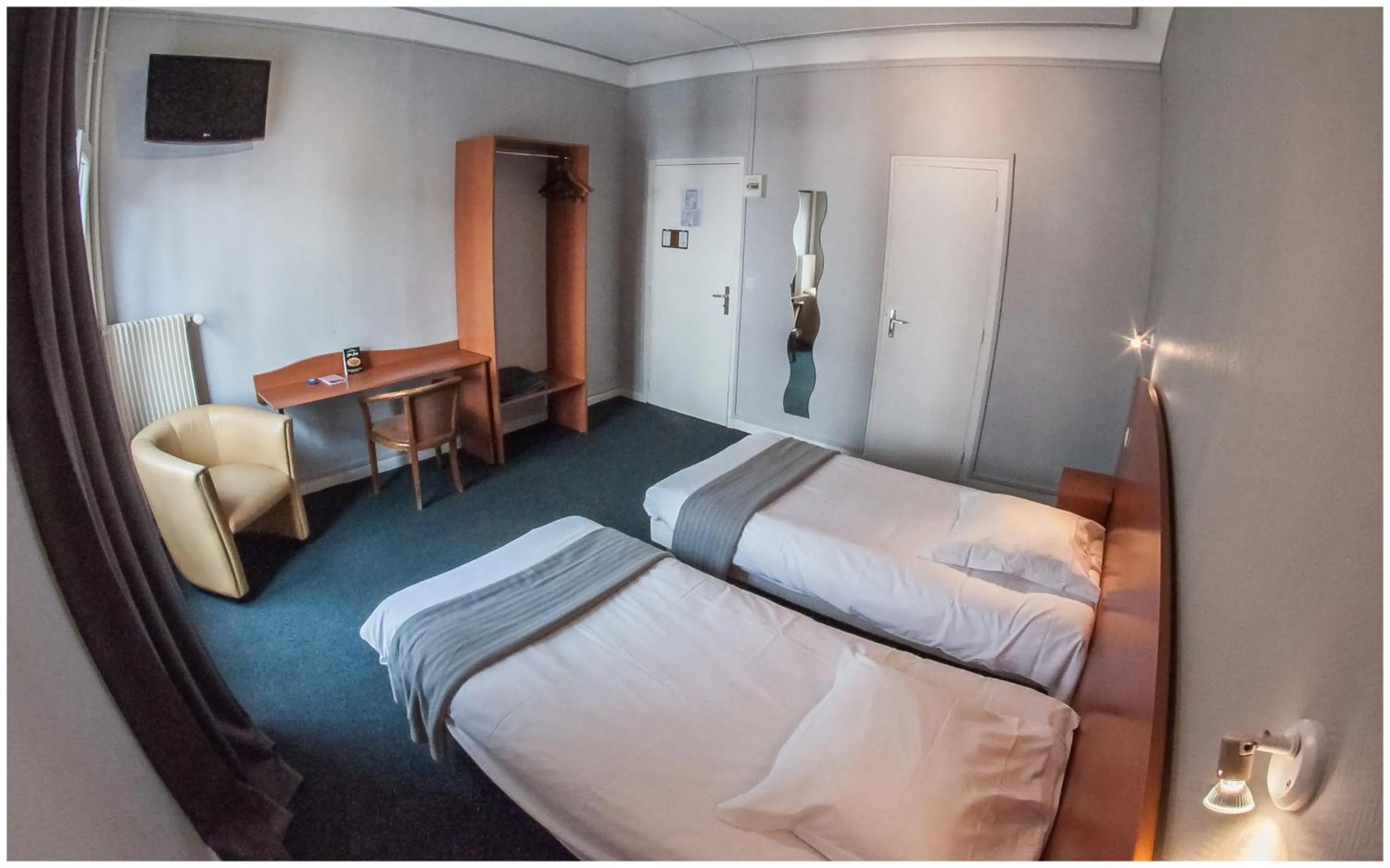Twin Room in Hôtel Gambetta