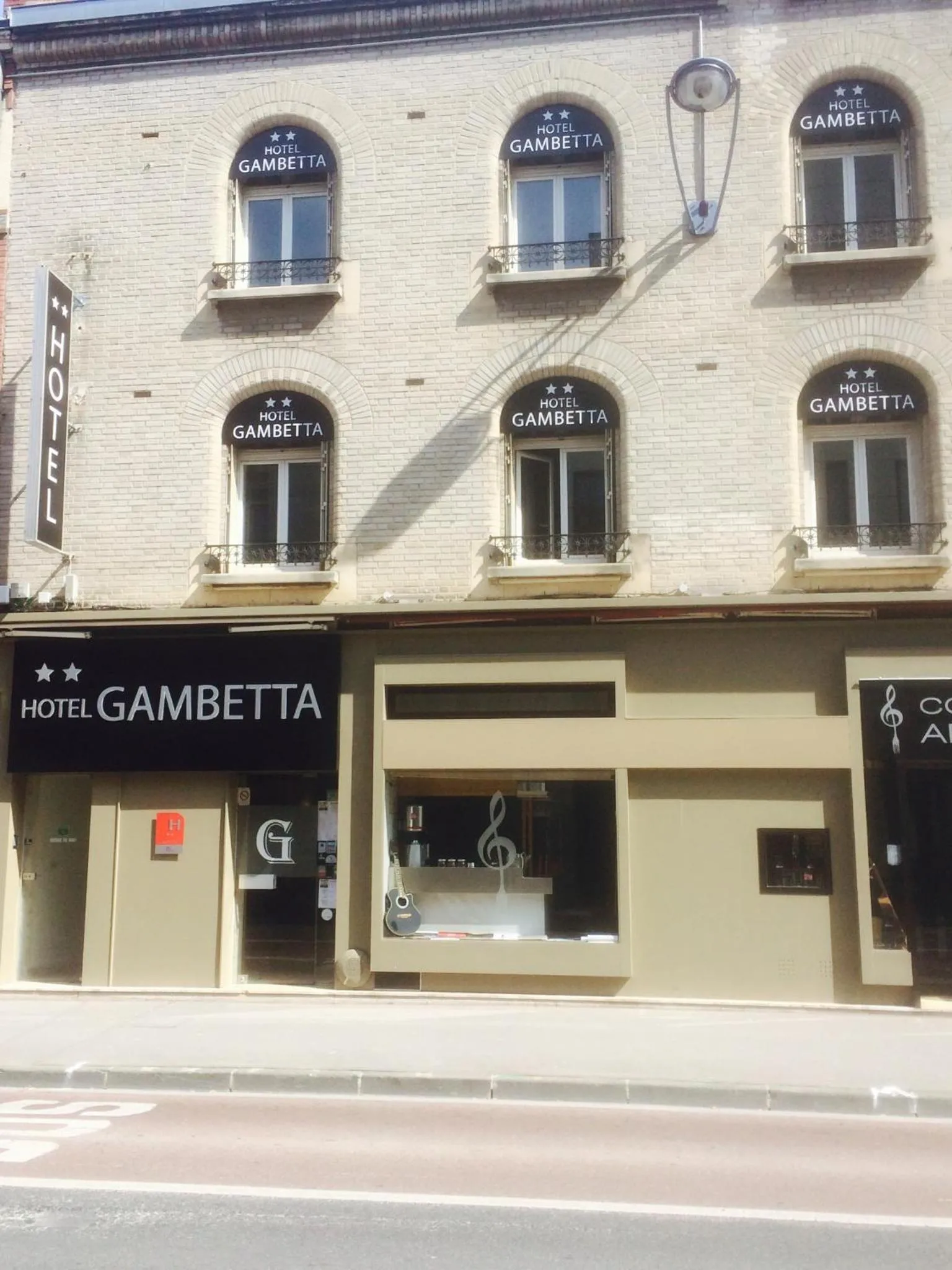 Twin Room in Hôtel Gambetta