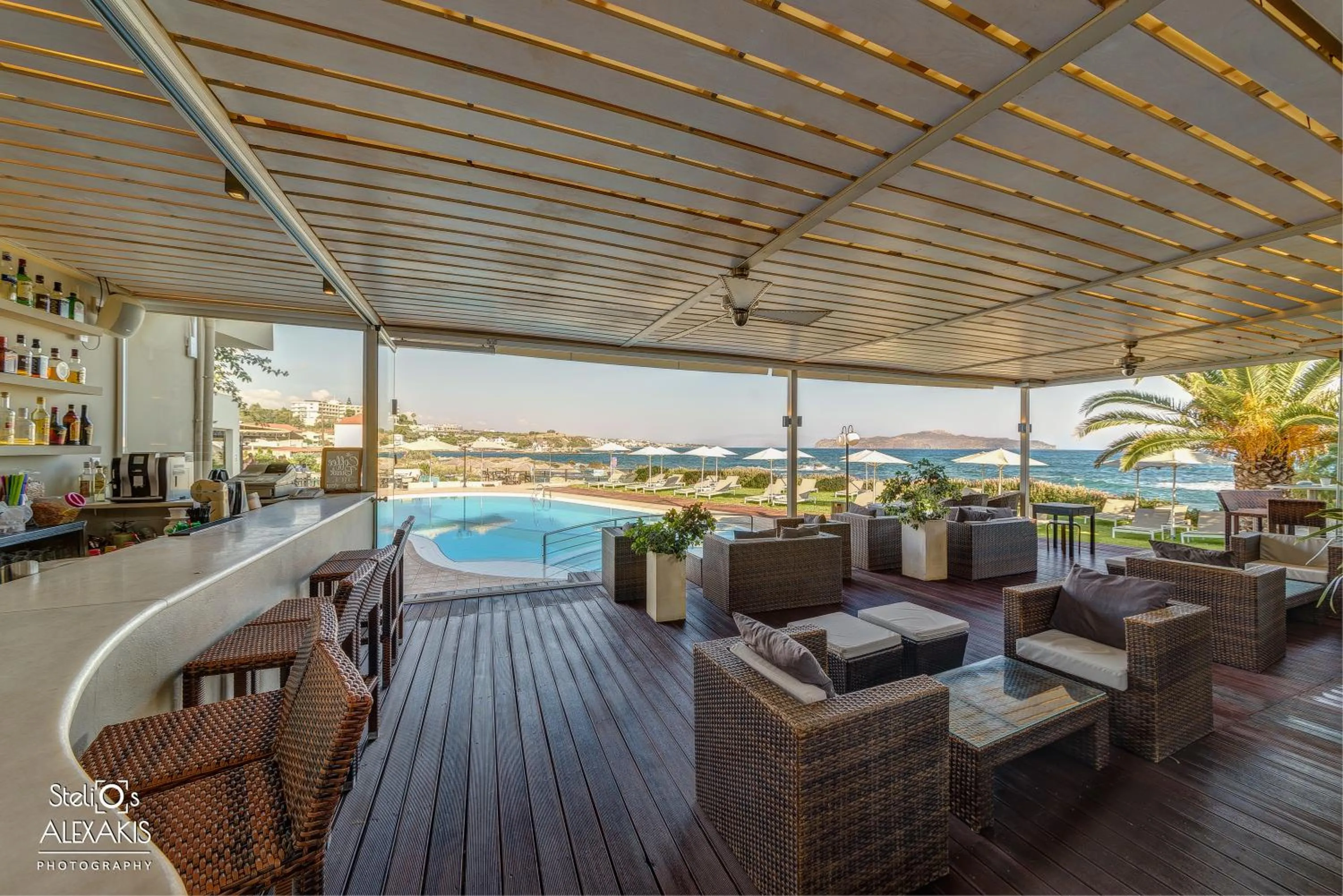 Lounge or bar in Corinna Mare