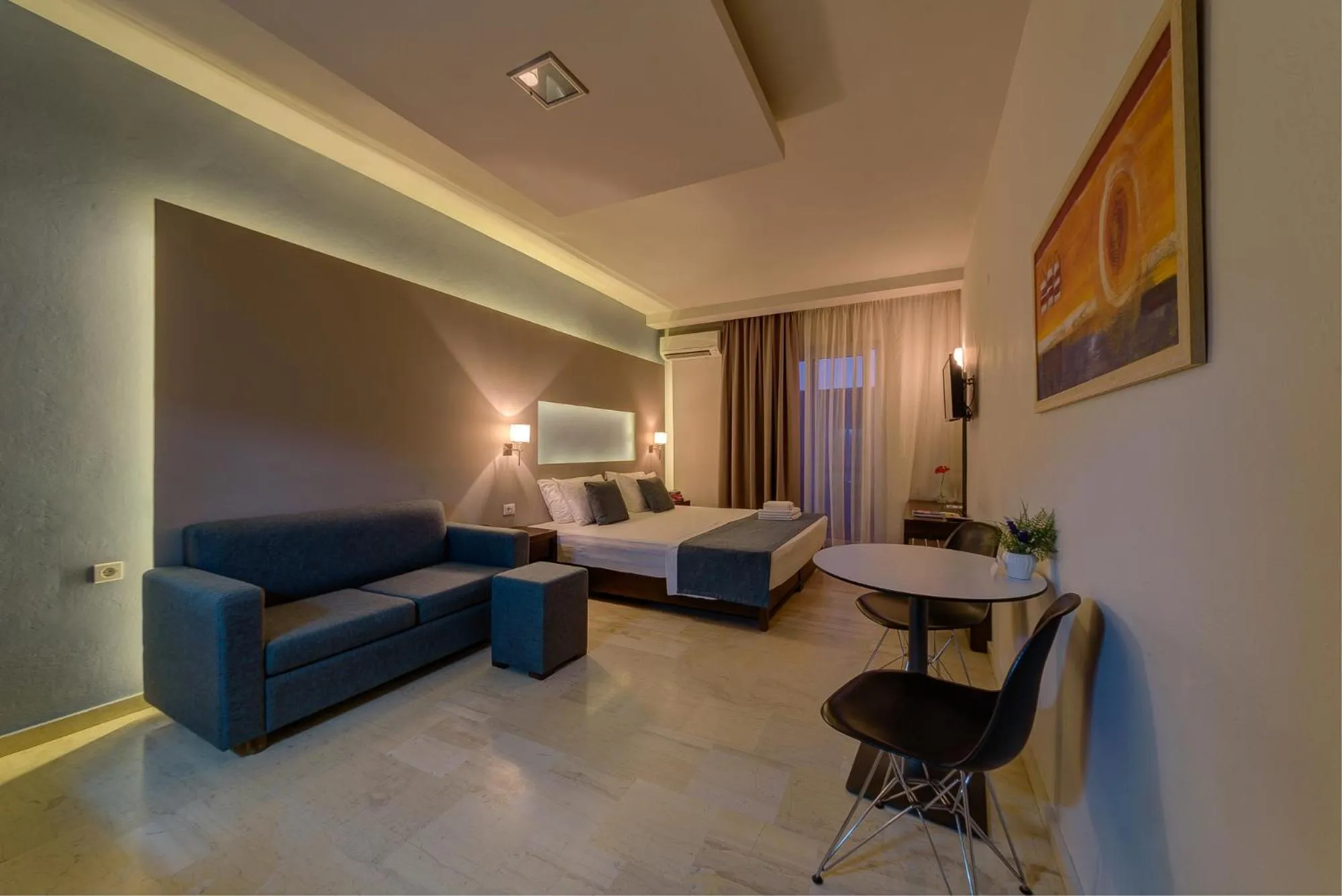 Photo of the whole room, Bed in Corinna Mare