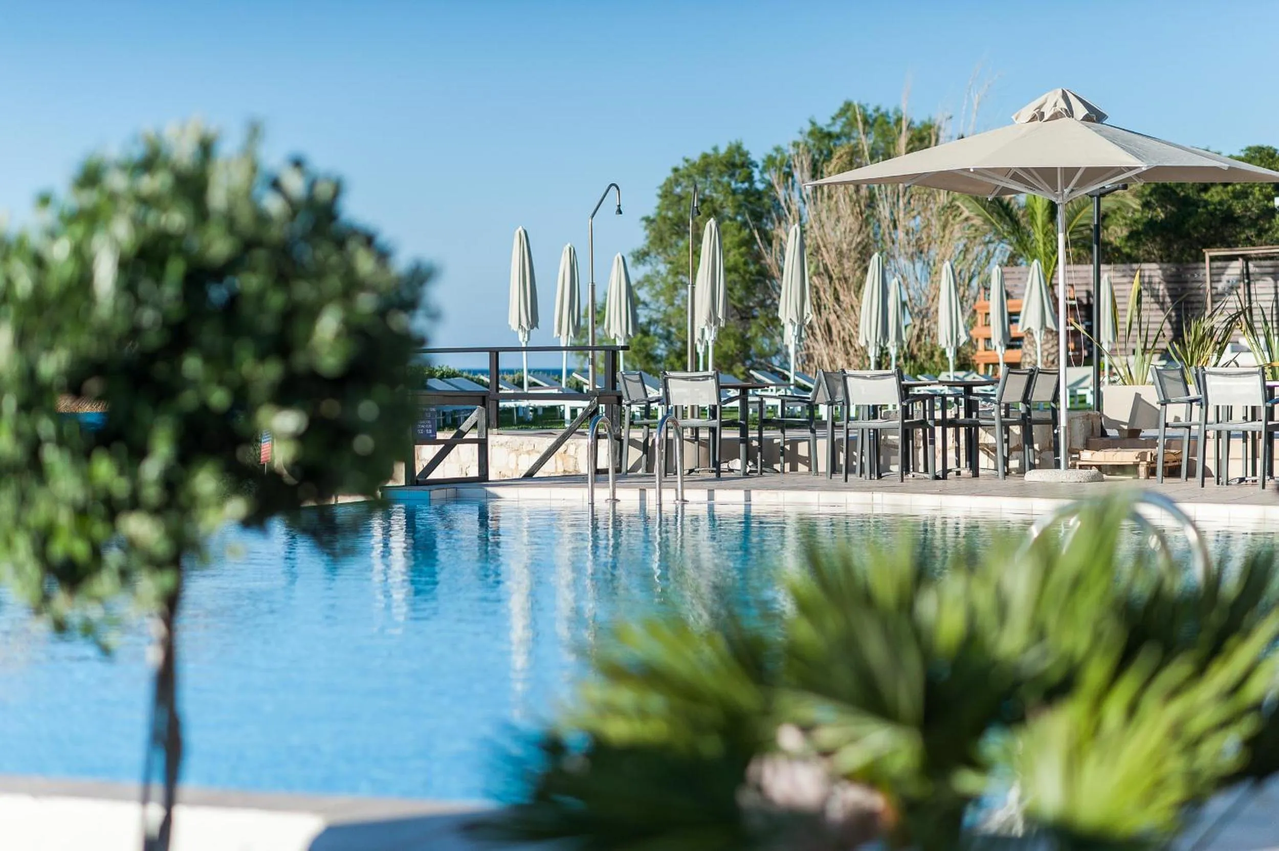 Swimming pool in Corinna Mare