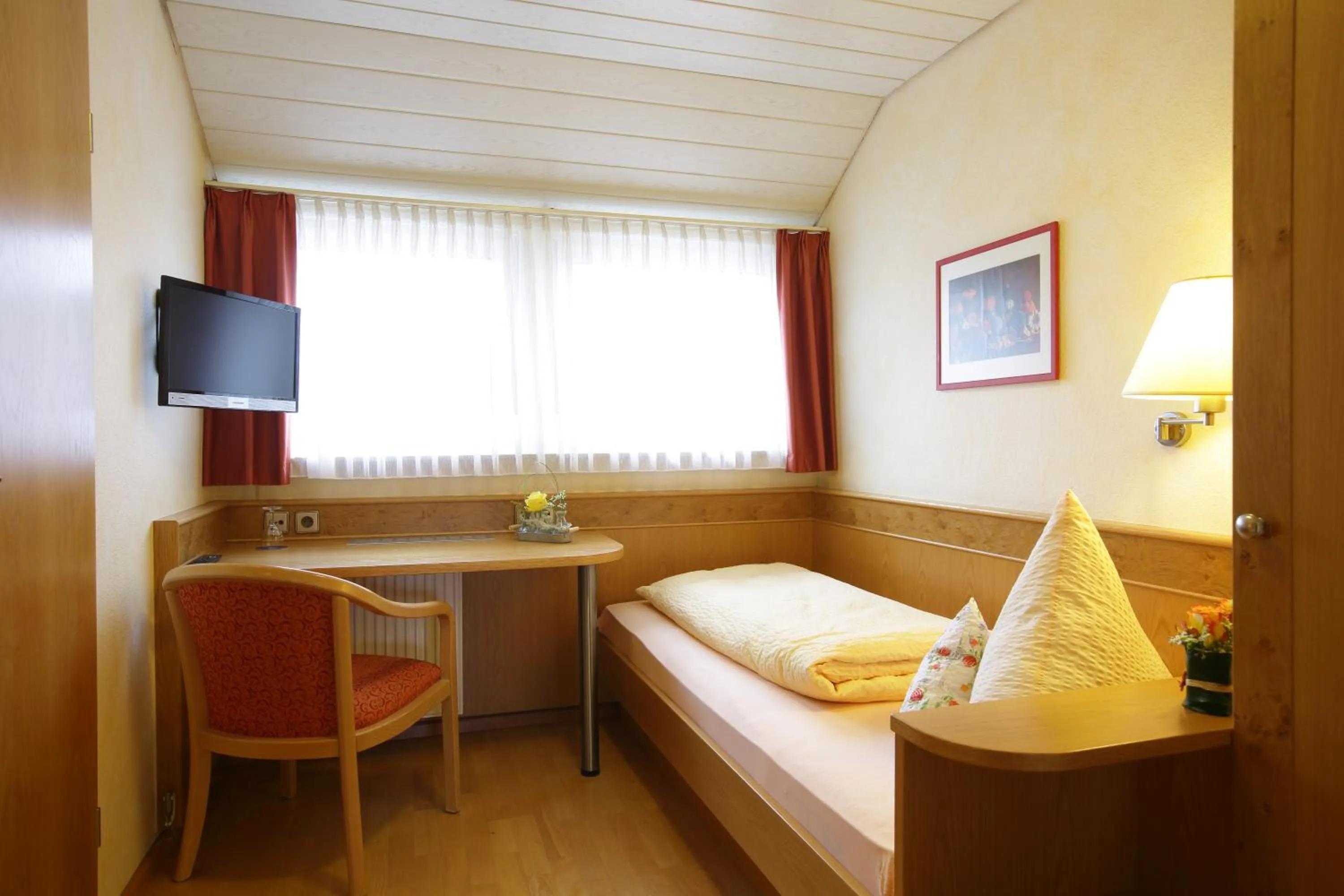 Photo of the whole room, Bed in Hotel-Restaurant Gasthof Adler