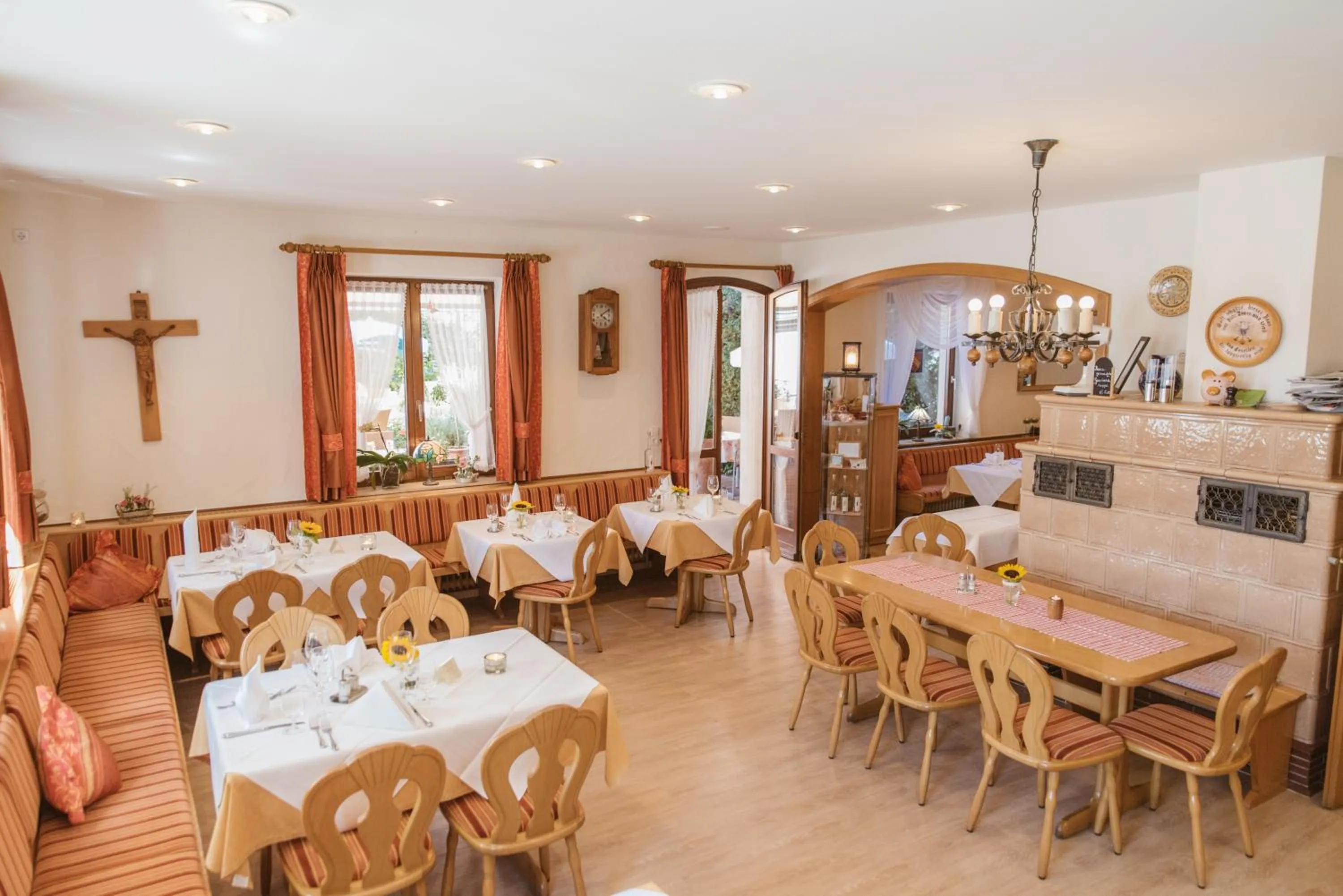 Restaurant/places to eat in Hotel-Restaurant Gasthof Adler